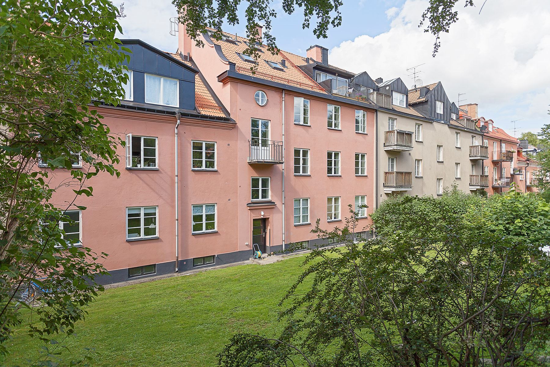 Fasad från gården