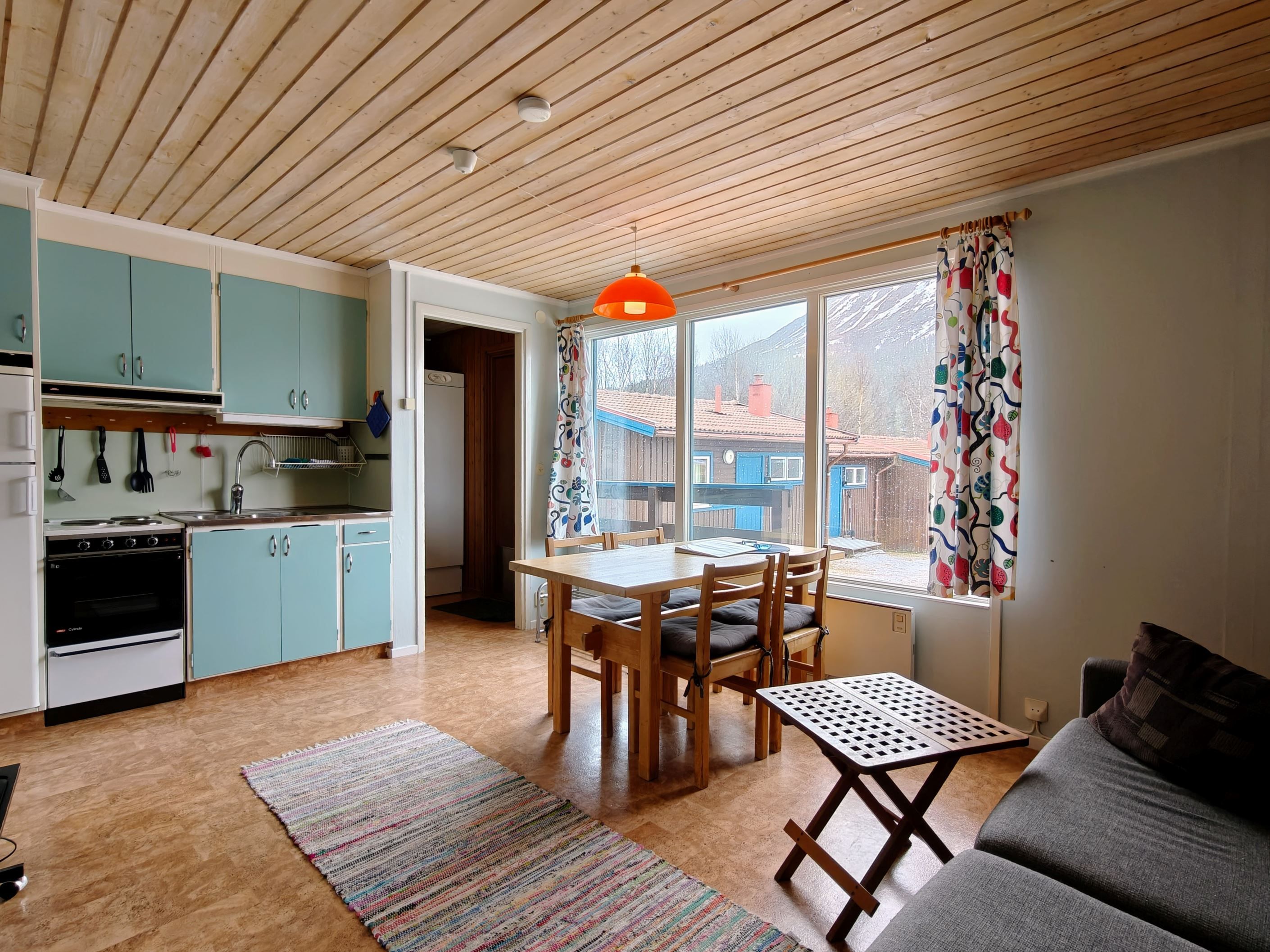 Matplats & Kök Hus 18