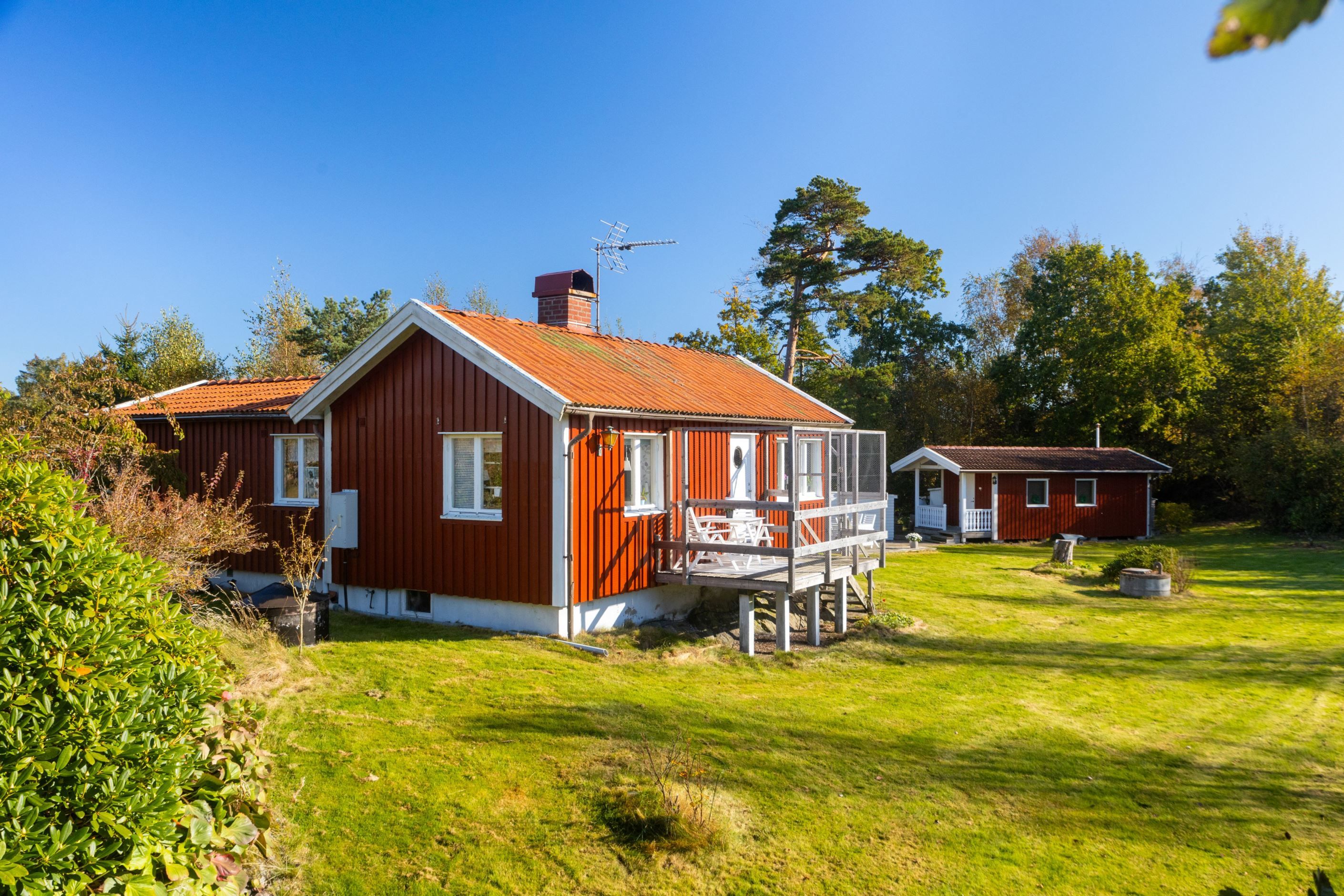 ...med en stor tomt...