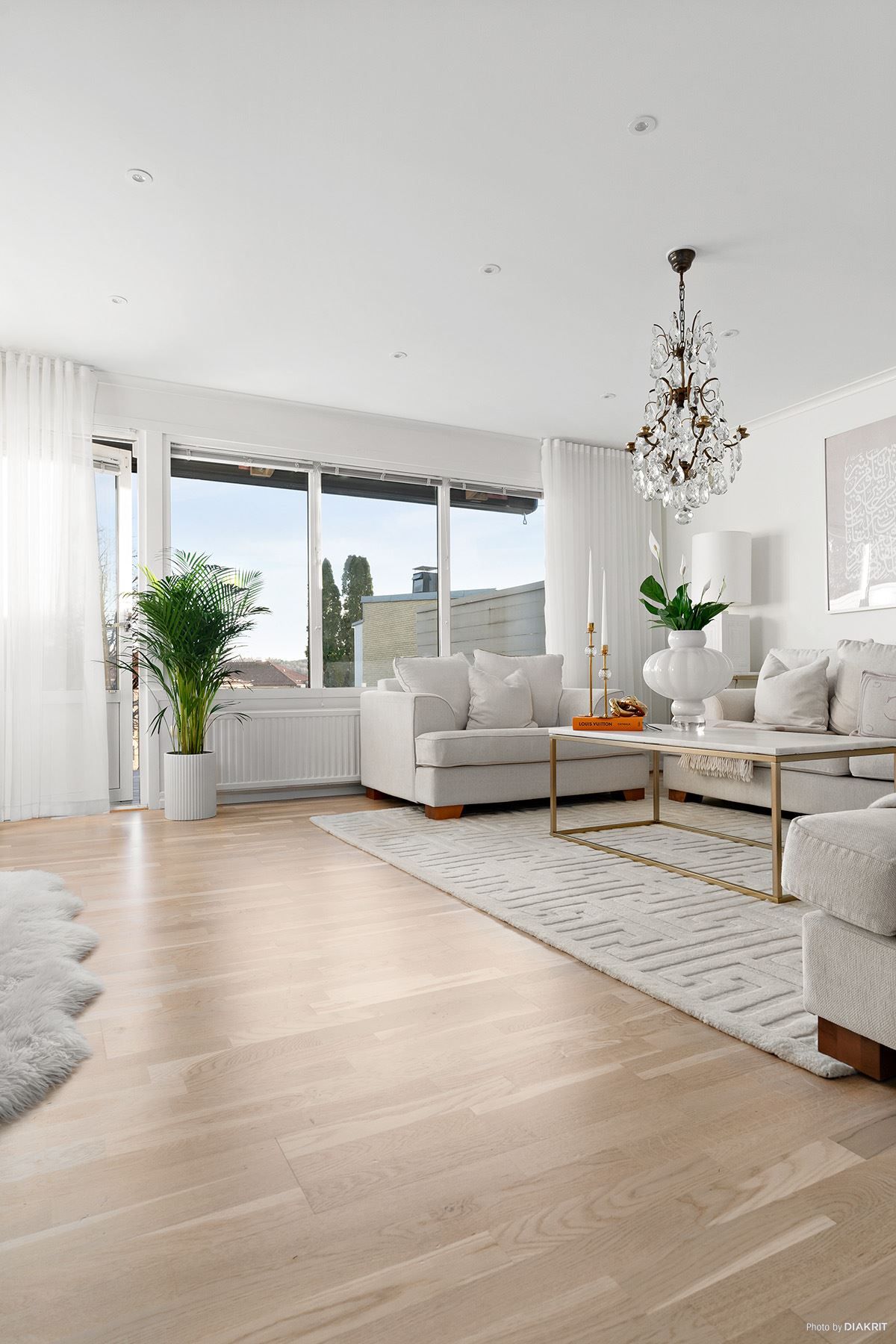 Välkomna in i vardagsrummet.