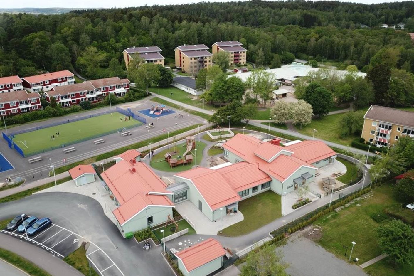 Nybyggda förskolan på bekvämt gångavstånd.
