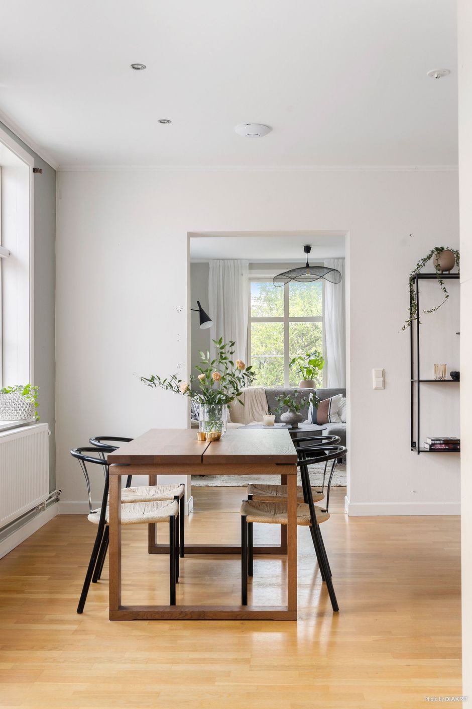 Invändigt är huset totalrenoverat ca 2007-2008.