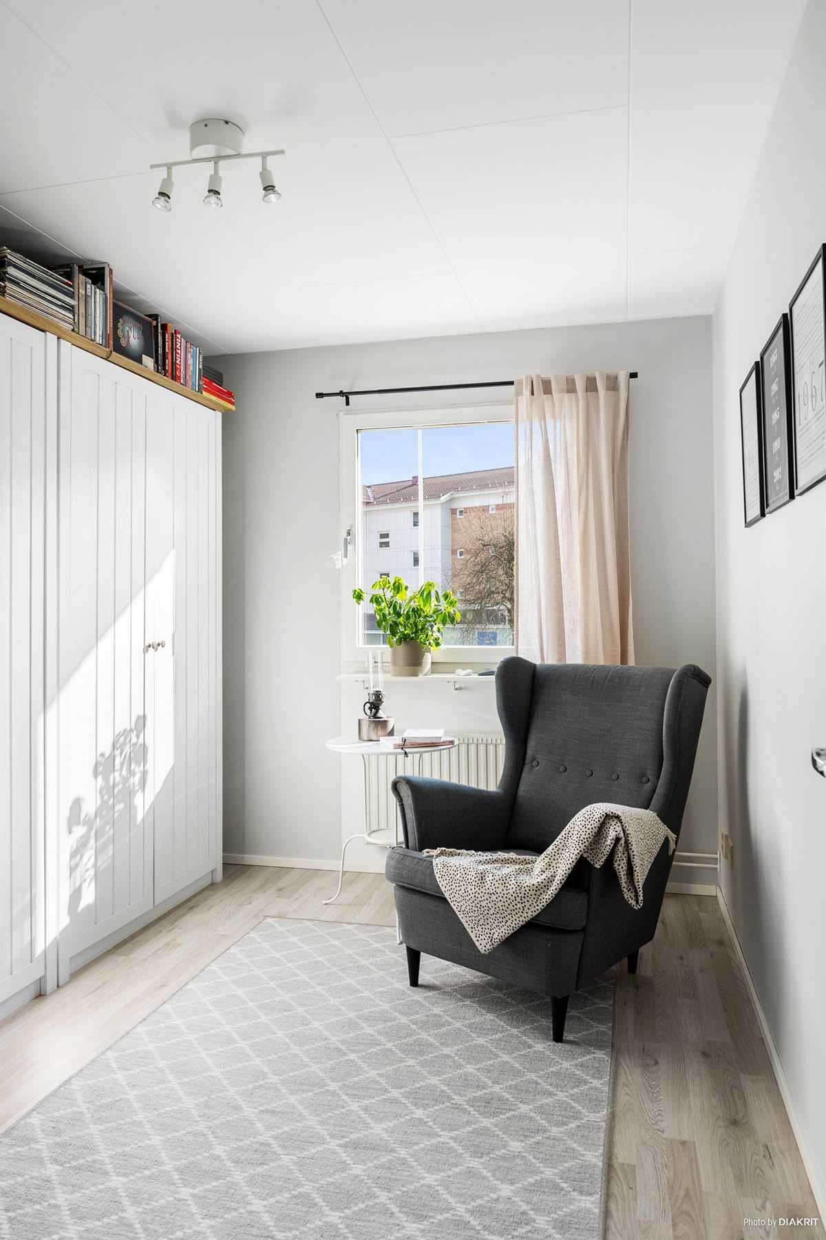 Nästa sovrum är idag klädförvaring/Gästrum.