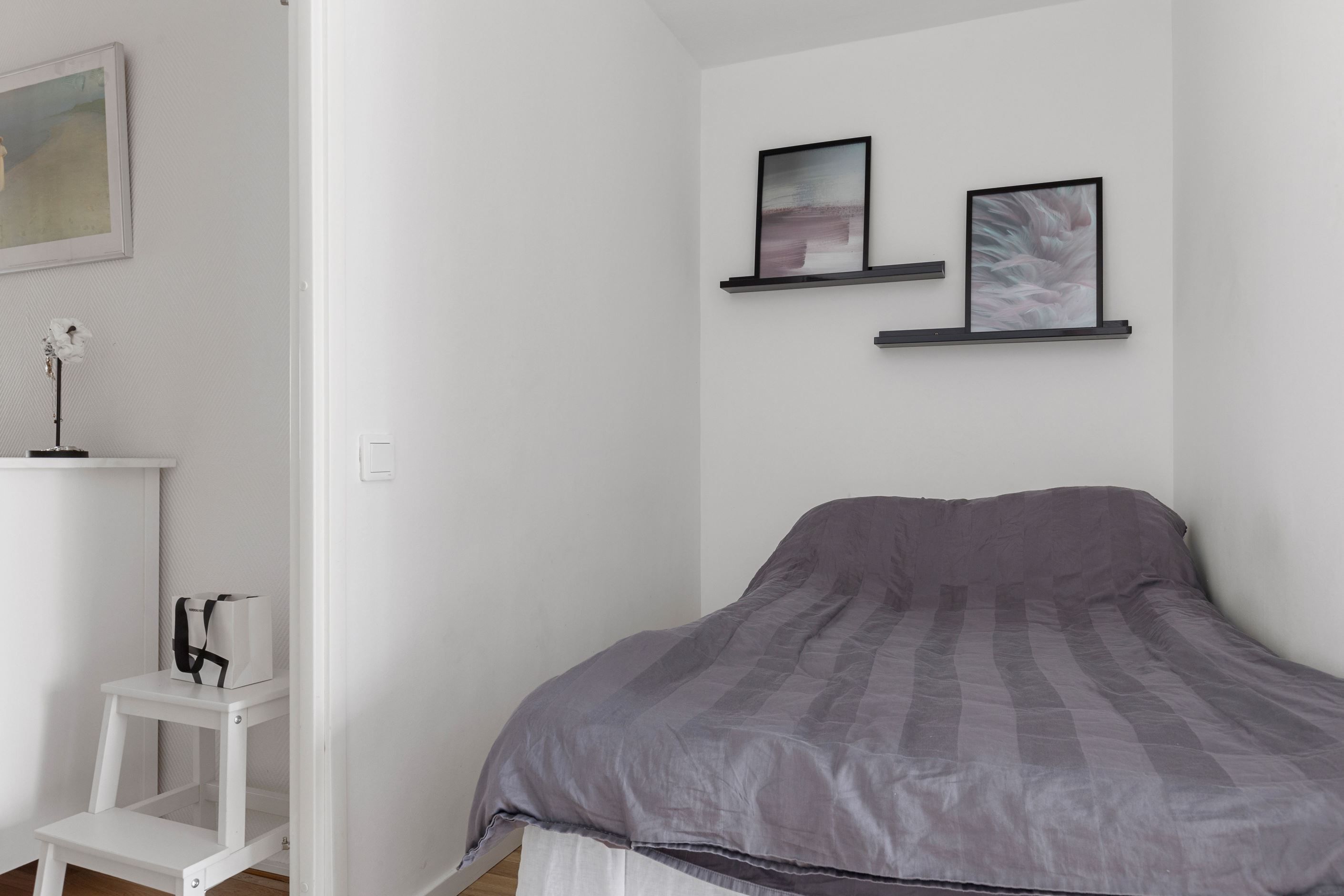 Skönt att få undan sängen från vardagsrummet.