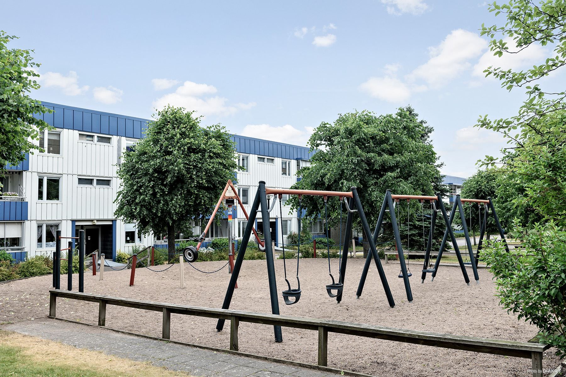 En av lekplatserna i området.