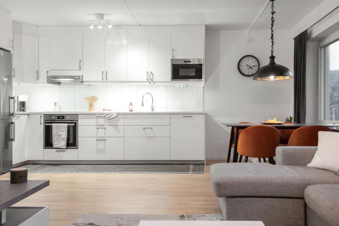 Välkomna till en bostad med nyskickskänsla.