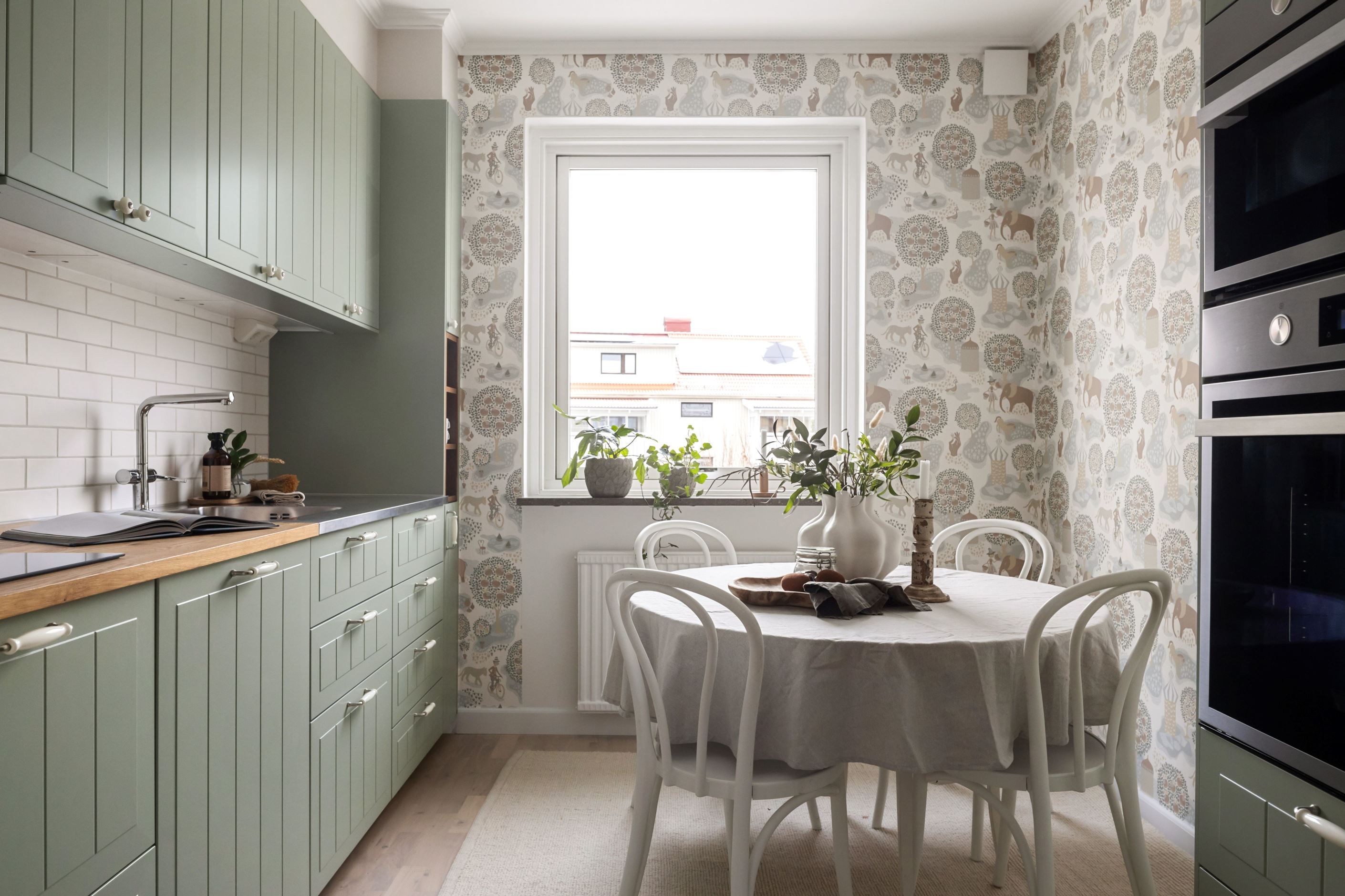 Stilrent kök i harmoniska färger