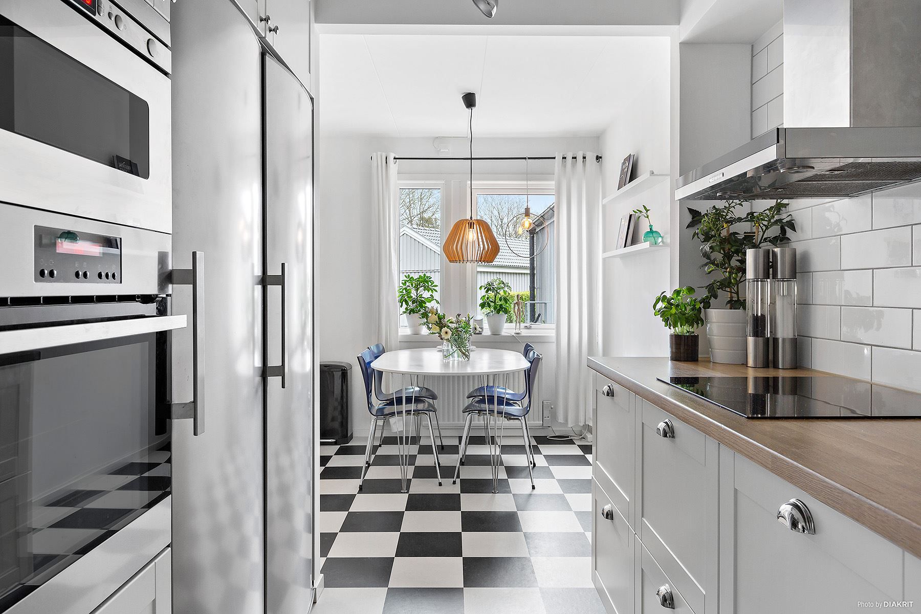 Renoverat stilrent kök.