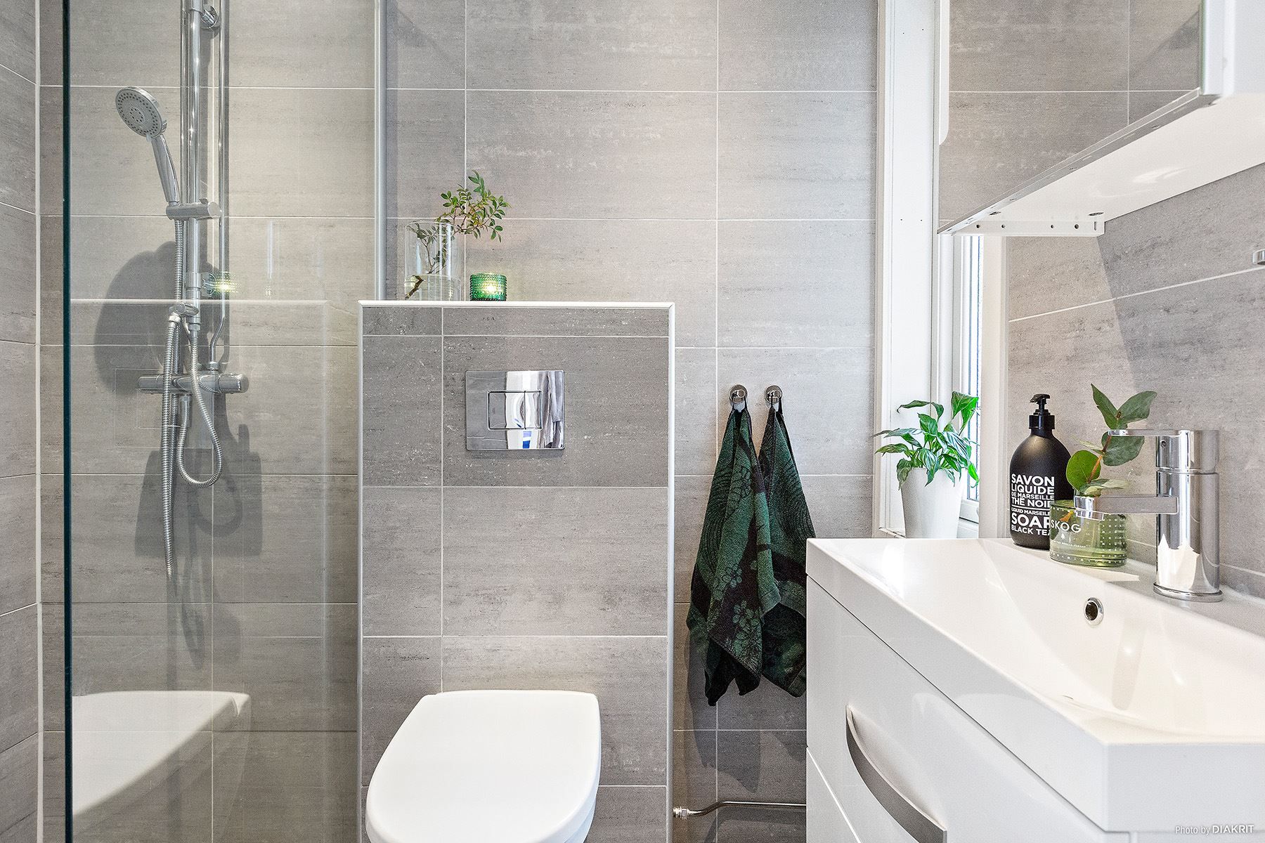 Det kanonfina totalrenoverade badrummet.