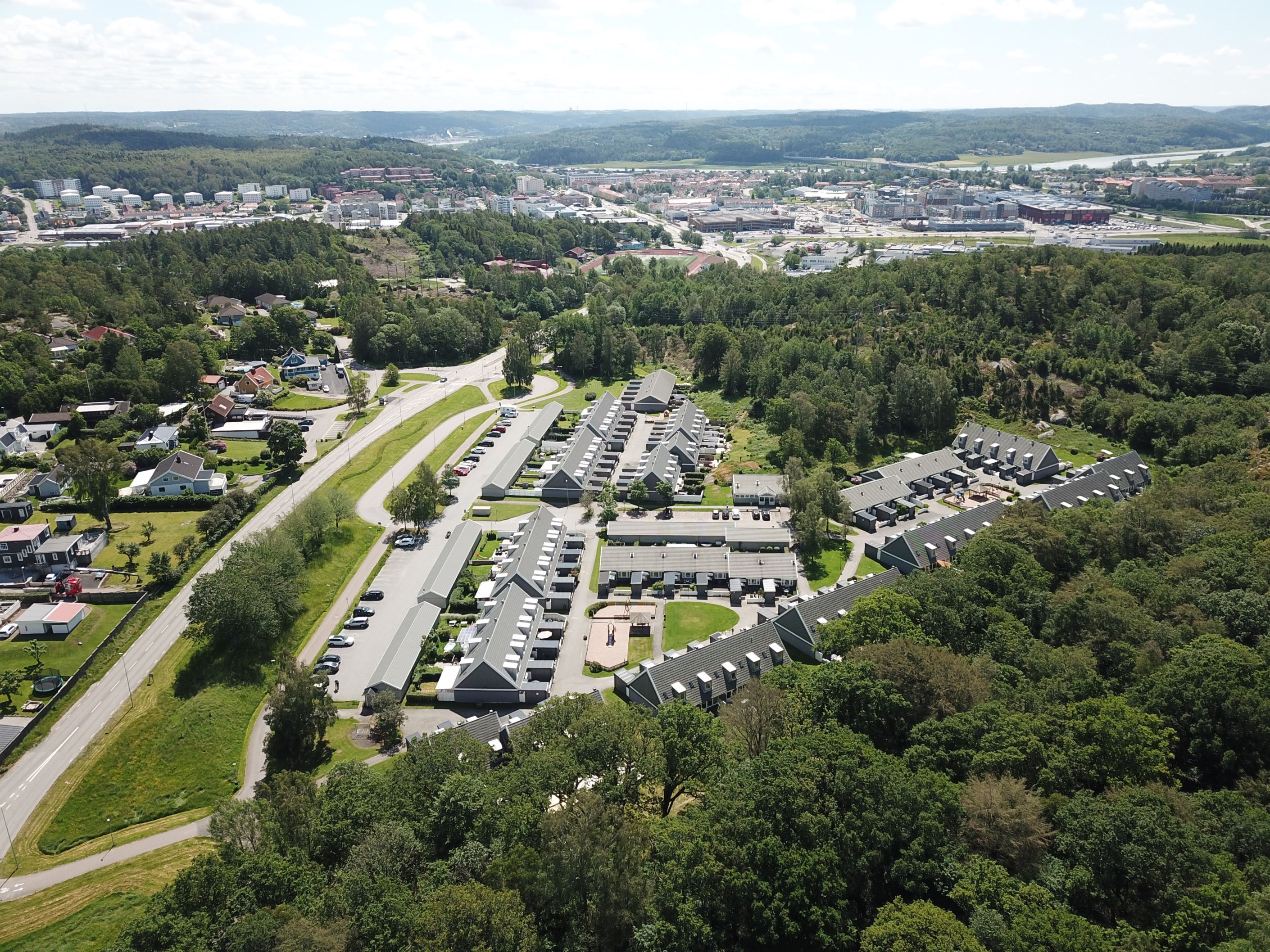 Välkomna till ett centralt läge med närhet till naturen.