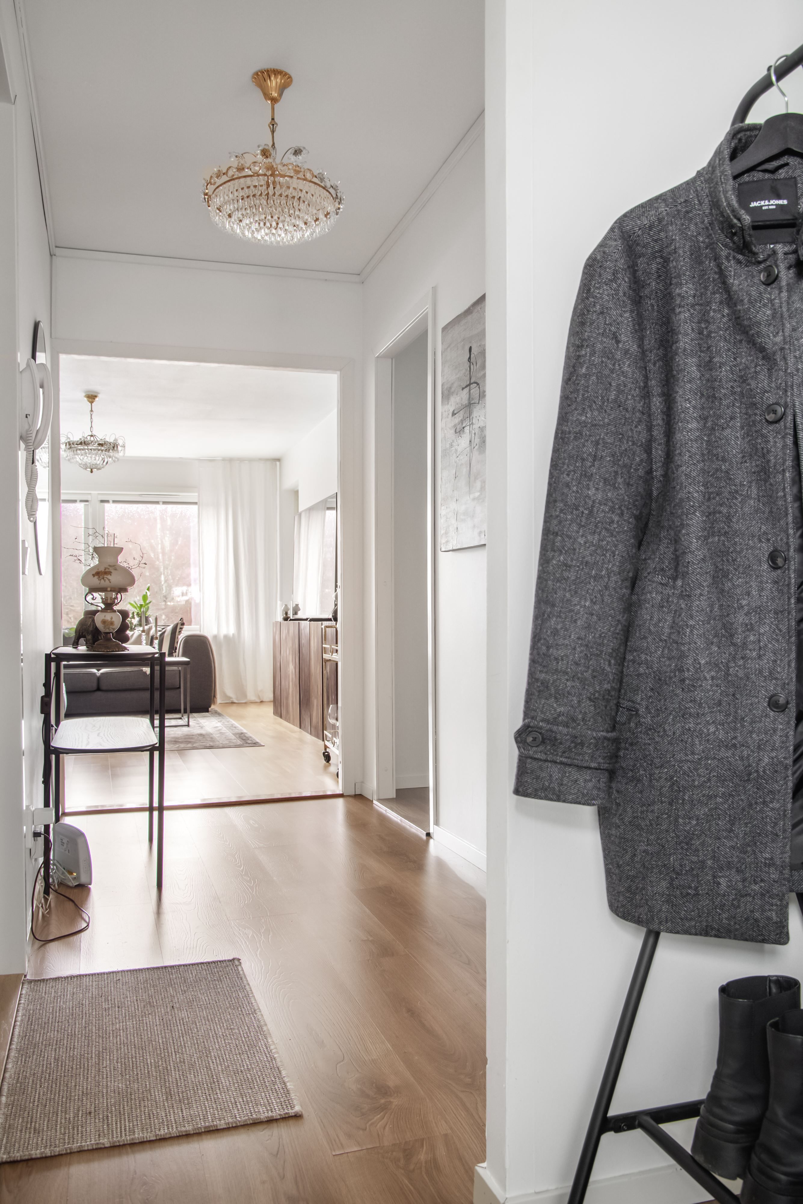 I hallen finns avhängningsmöjligheter.