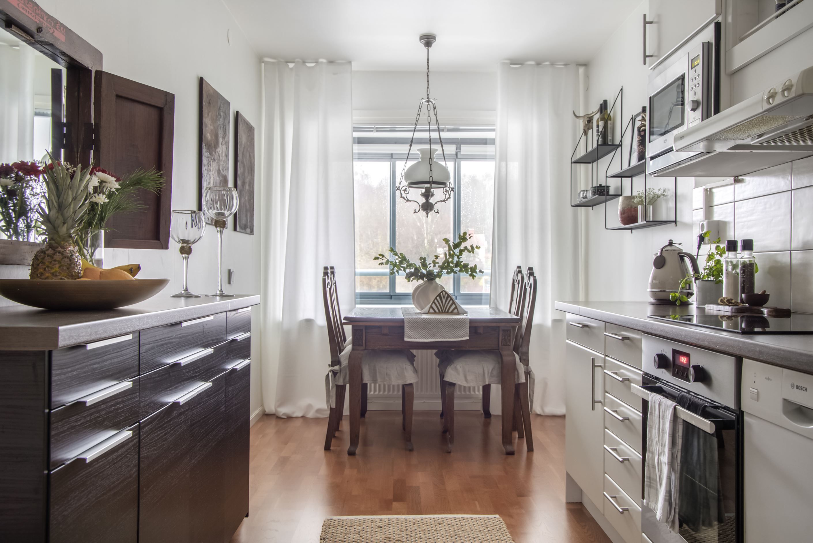 Välkomna till en fin bostad med bra läge.