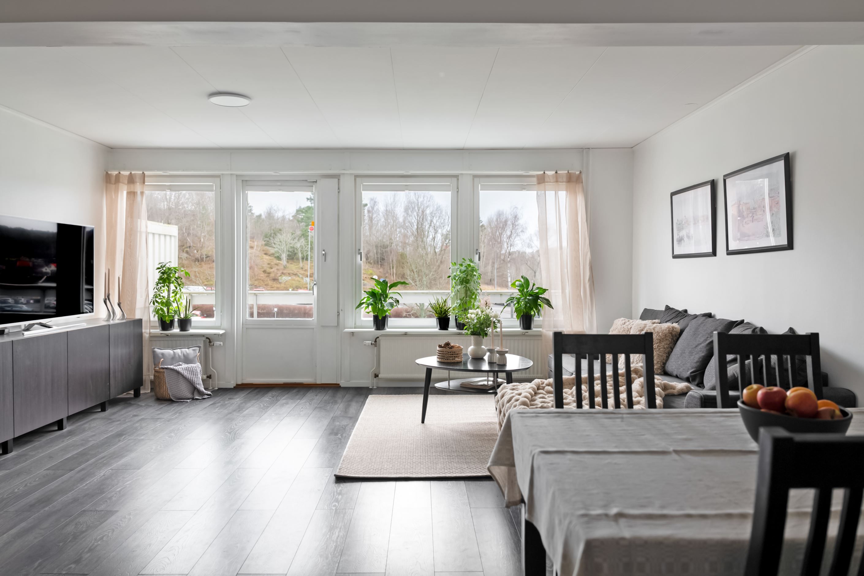 ...då det är öppen planlösning till de sociala ytorna.