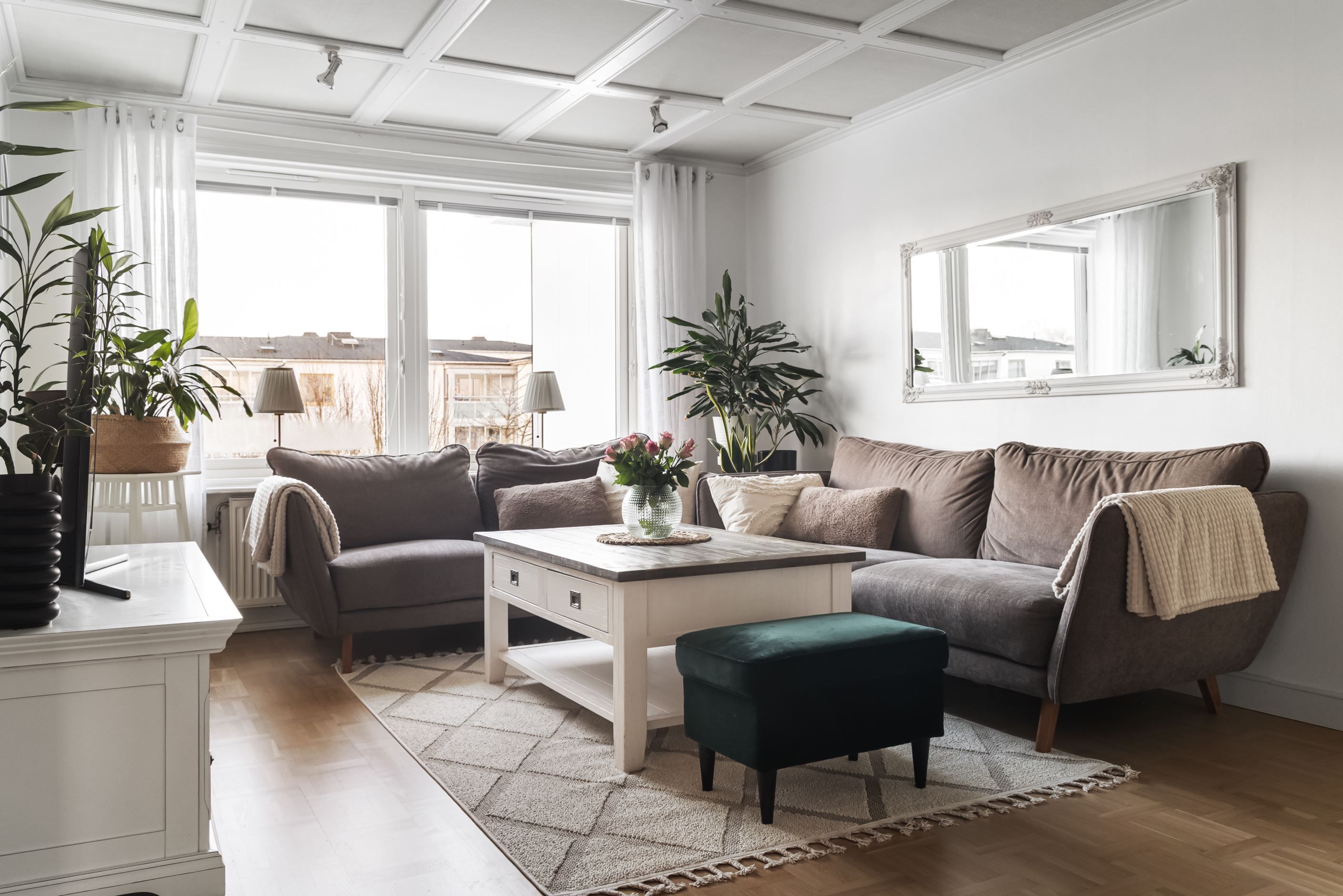 Välkomna till en mycket fin bostad.