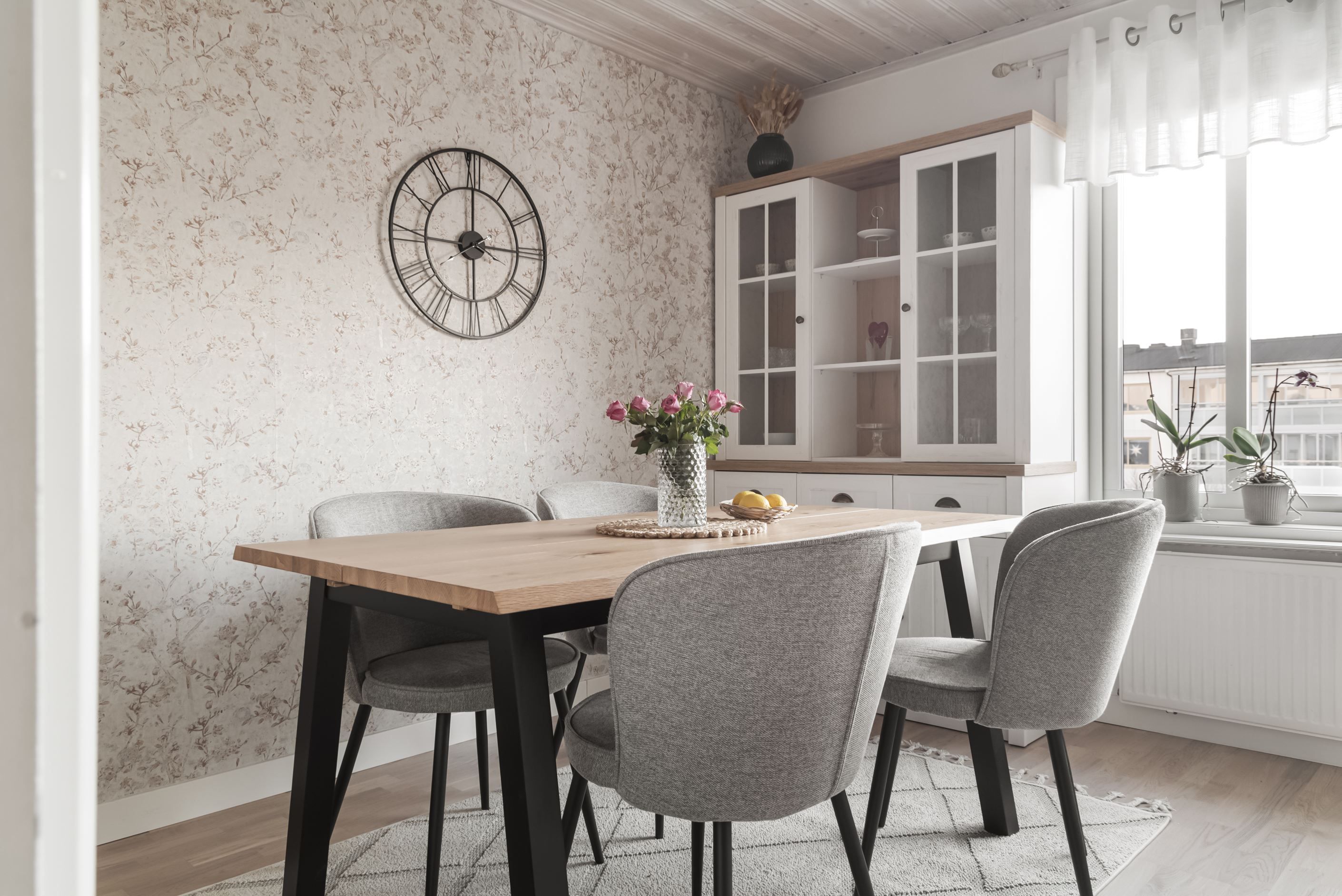 Här ryms matplatsen utan problem.