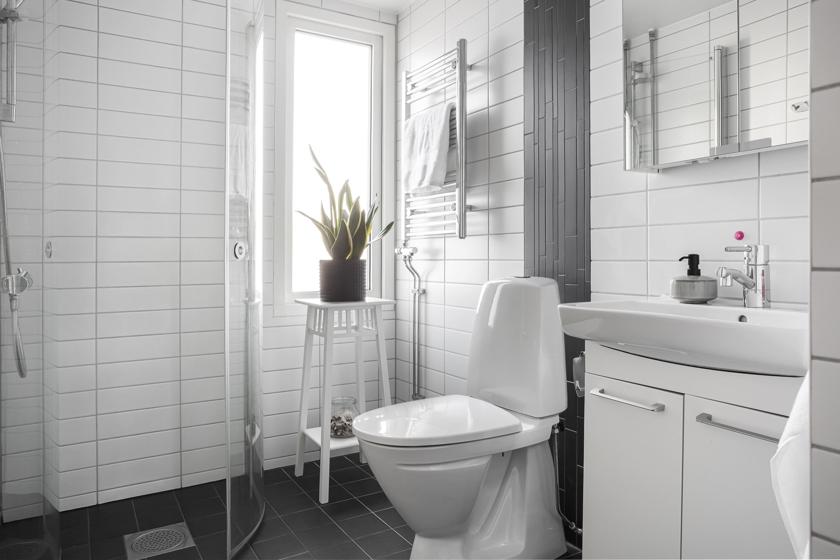 Det fina helkaklade badrummet.