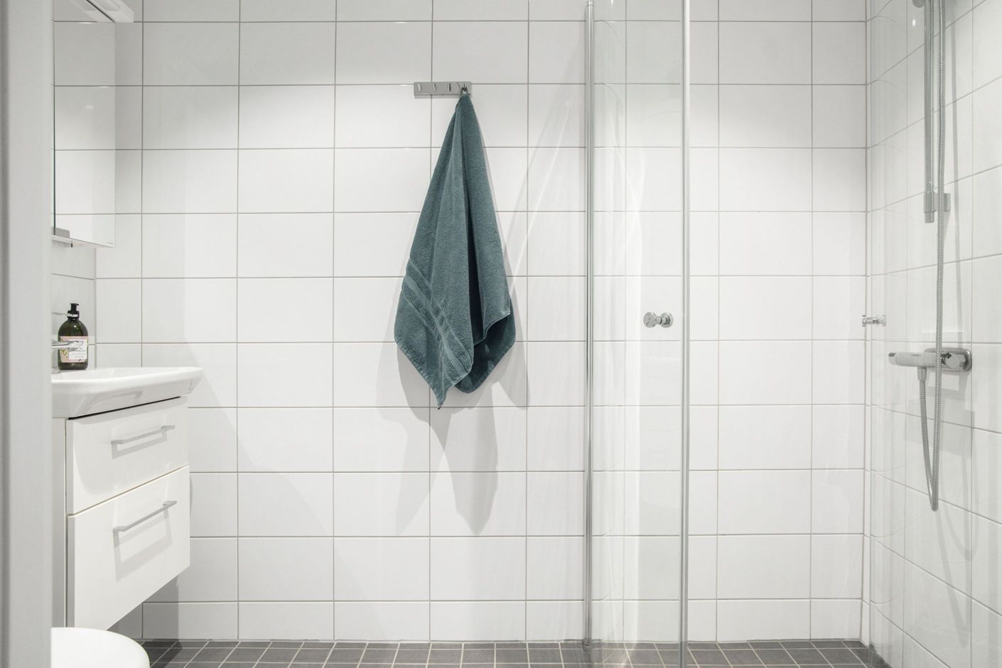 Ljusa och neutrala färgval.