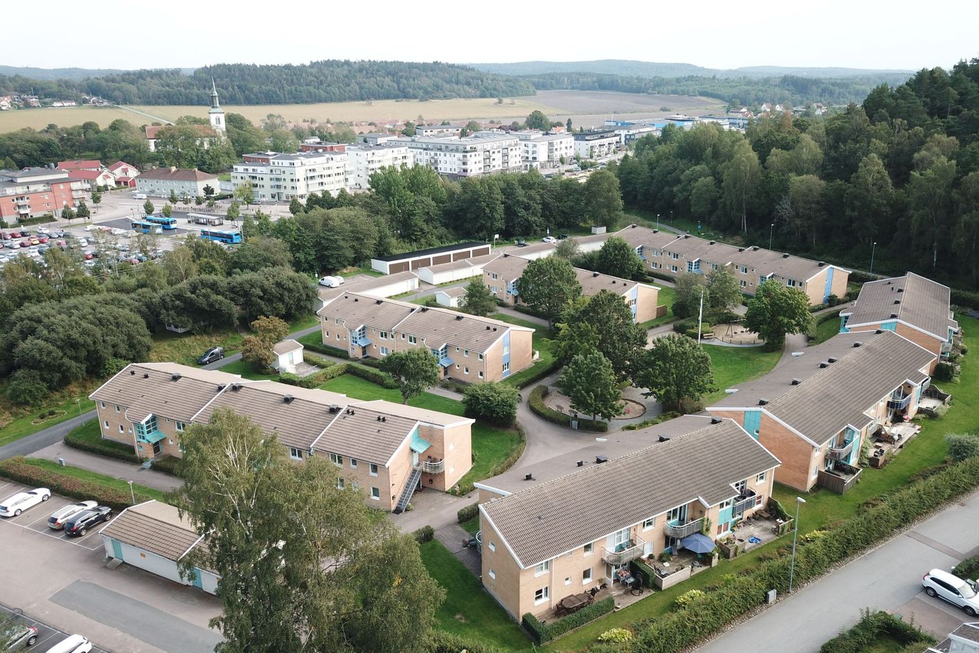 Östra Porten ligger inbäddat med direkt närhet till bra kommunikationer.