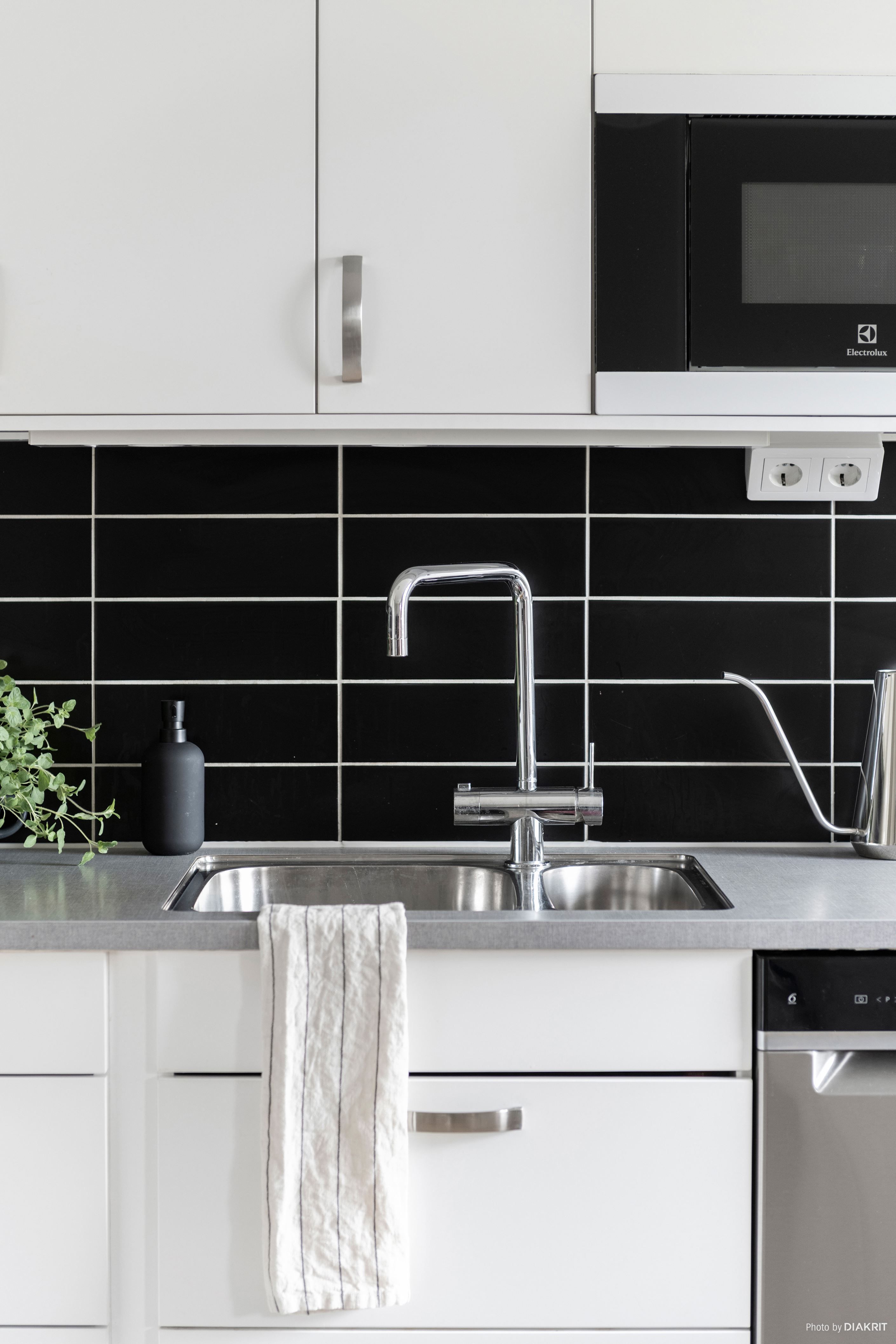 Neutrala och moderna färg och materialval.