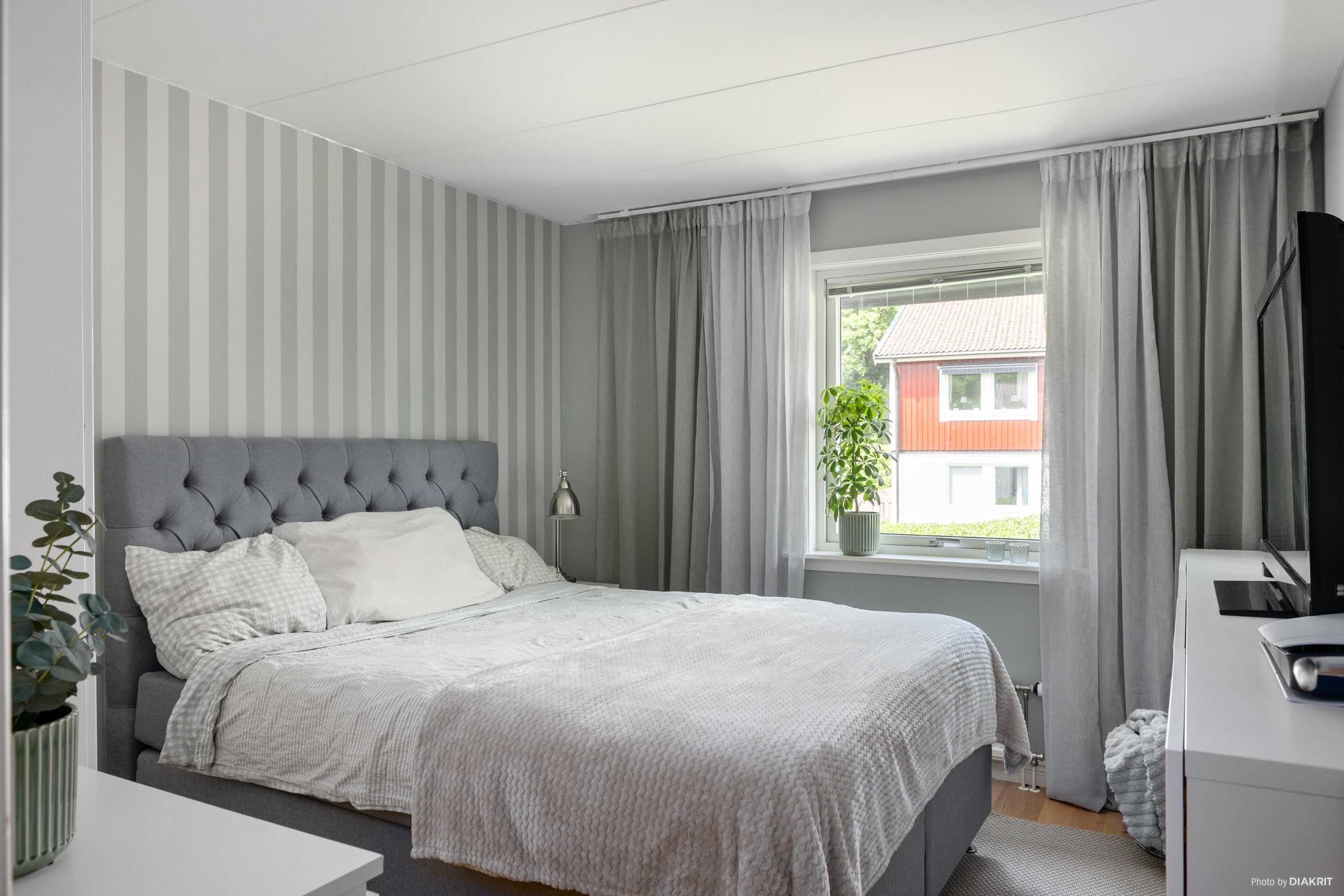 Det tredje sovrummet som även det är stort och rymligt med plats för förvaring