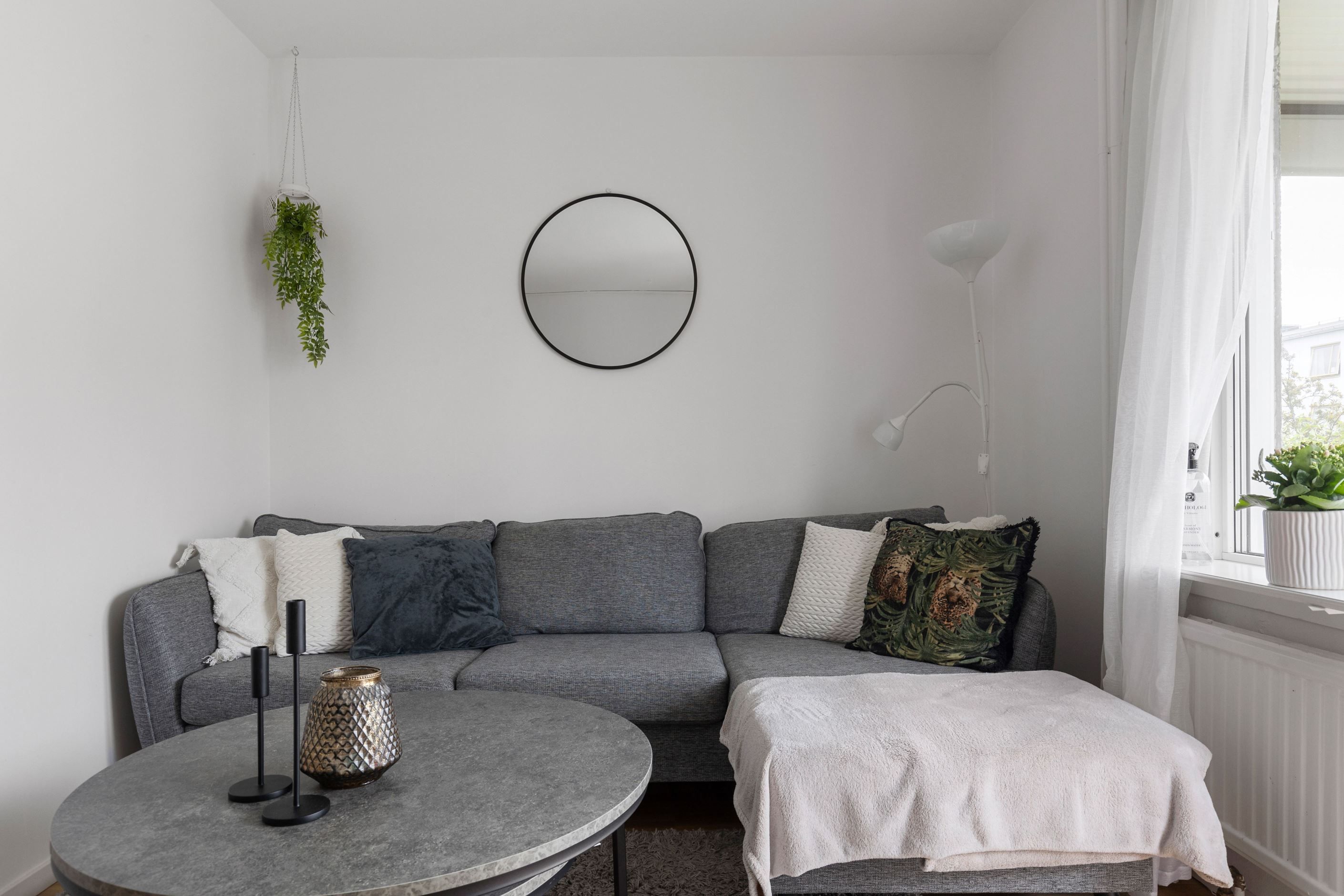 I vardagsrumsdelen finns plats för soffan.