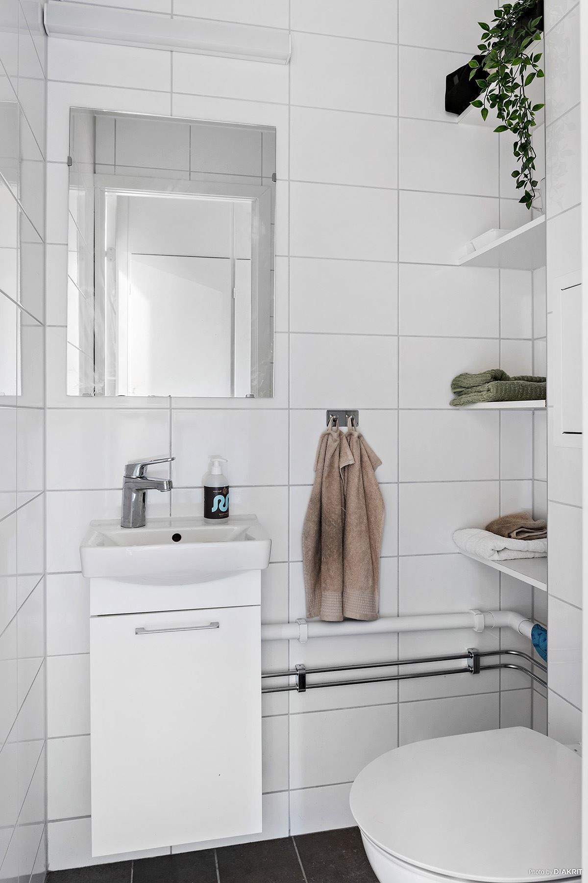 Helkaklad fräsch gäst-WC.