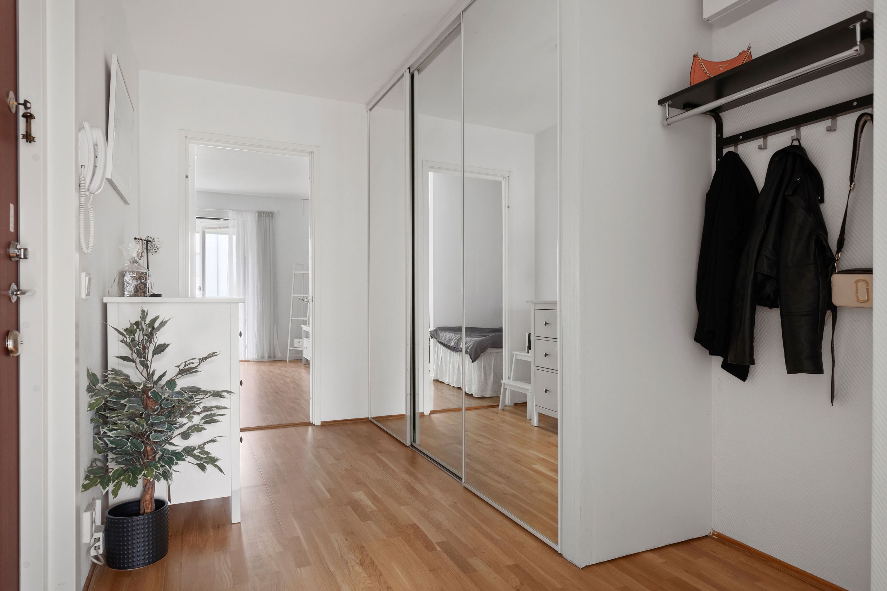 Här finns gott om förvaringsmöjligheter.