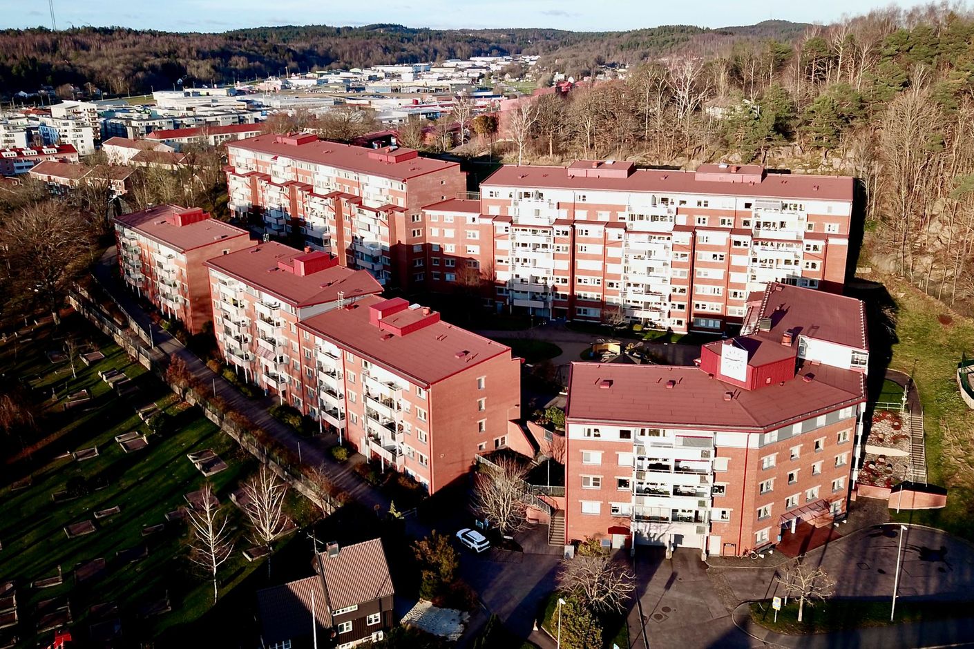 Underbara Sadelmakaren granne med Fontinskogen.