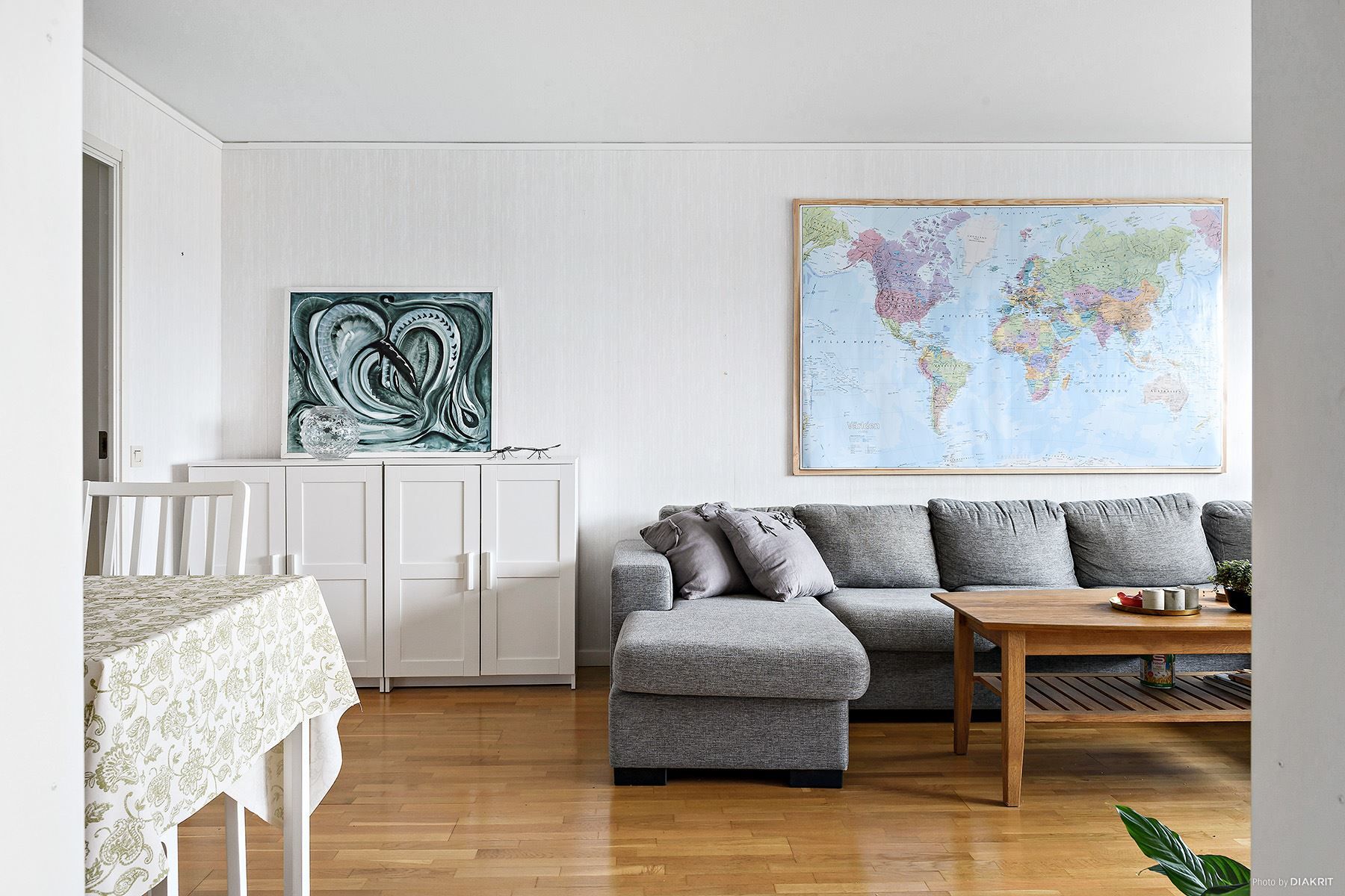 Här finns plats för såväl matgrupp som soffgrupp.