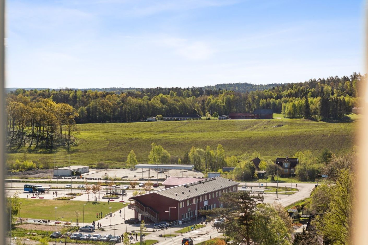 Närservice alldeles nedanför föreningen vid Romelanda centrum.