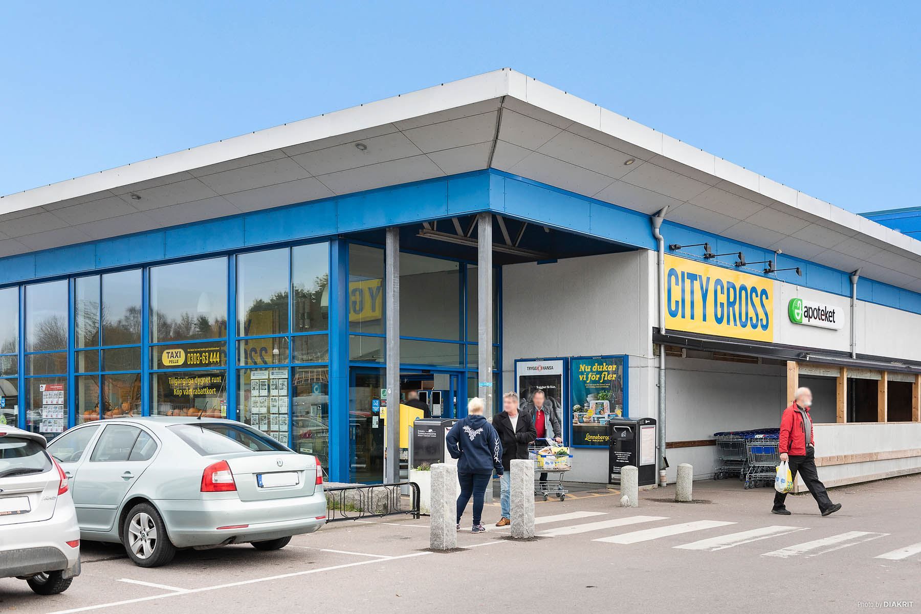 Här finns bland annat en välsorterad City Gross.