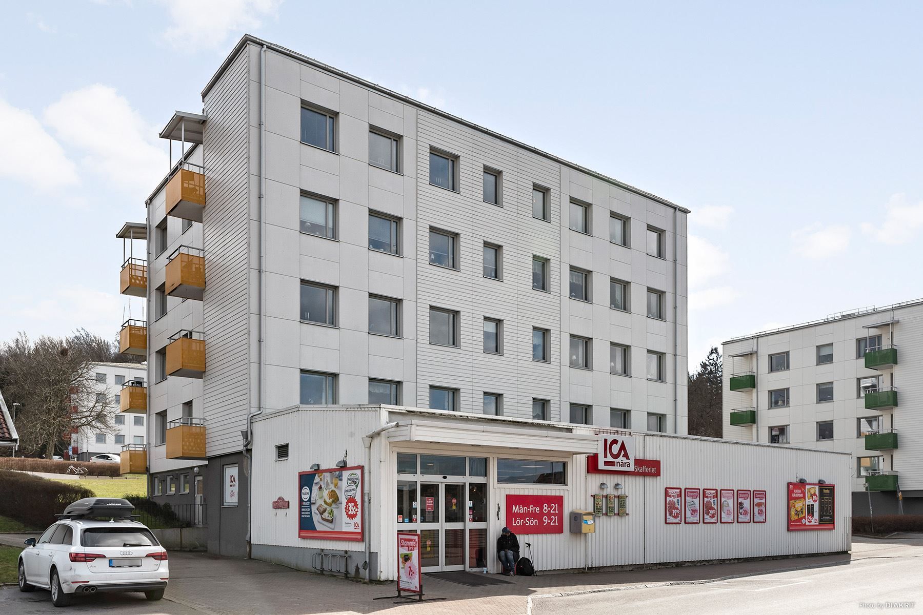 ICA Skafferiet ligger alldeles i närheten.
