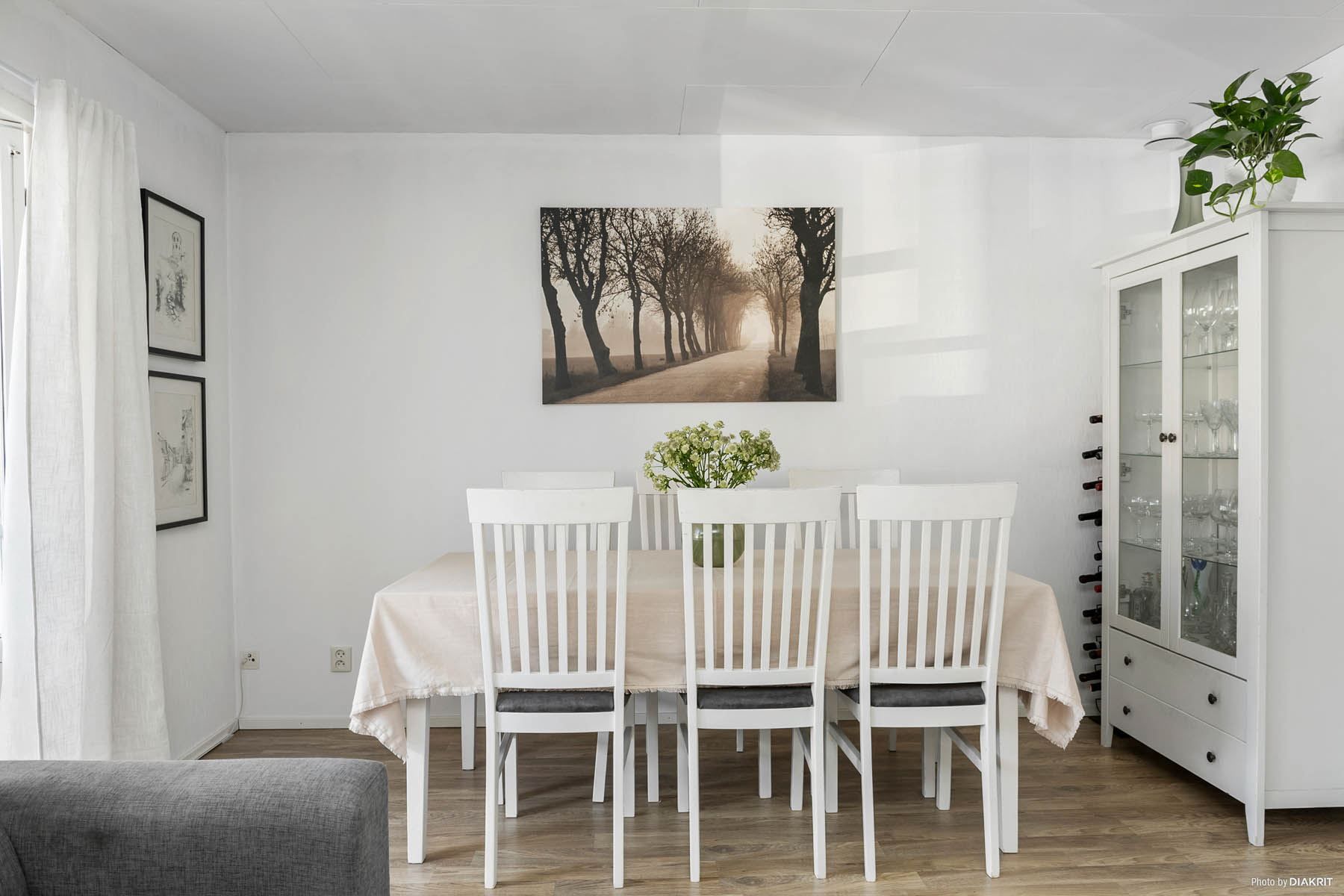 Här finns gott om plats för matgruppen.