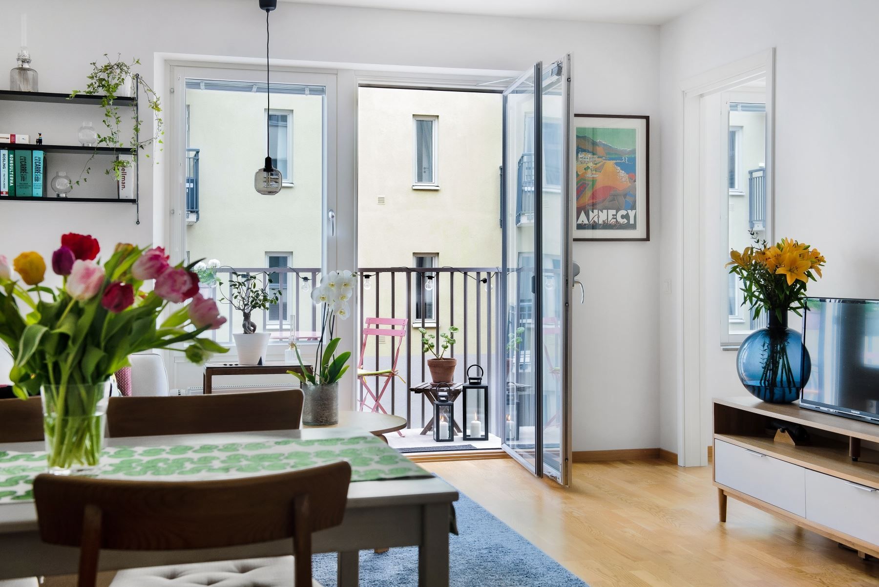 Härligt ljus via glasad balkongdörr