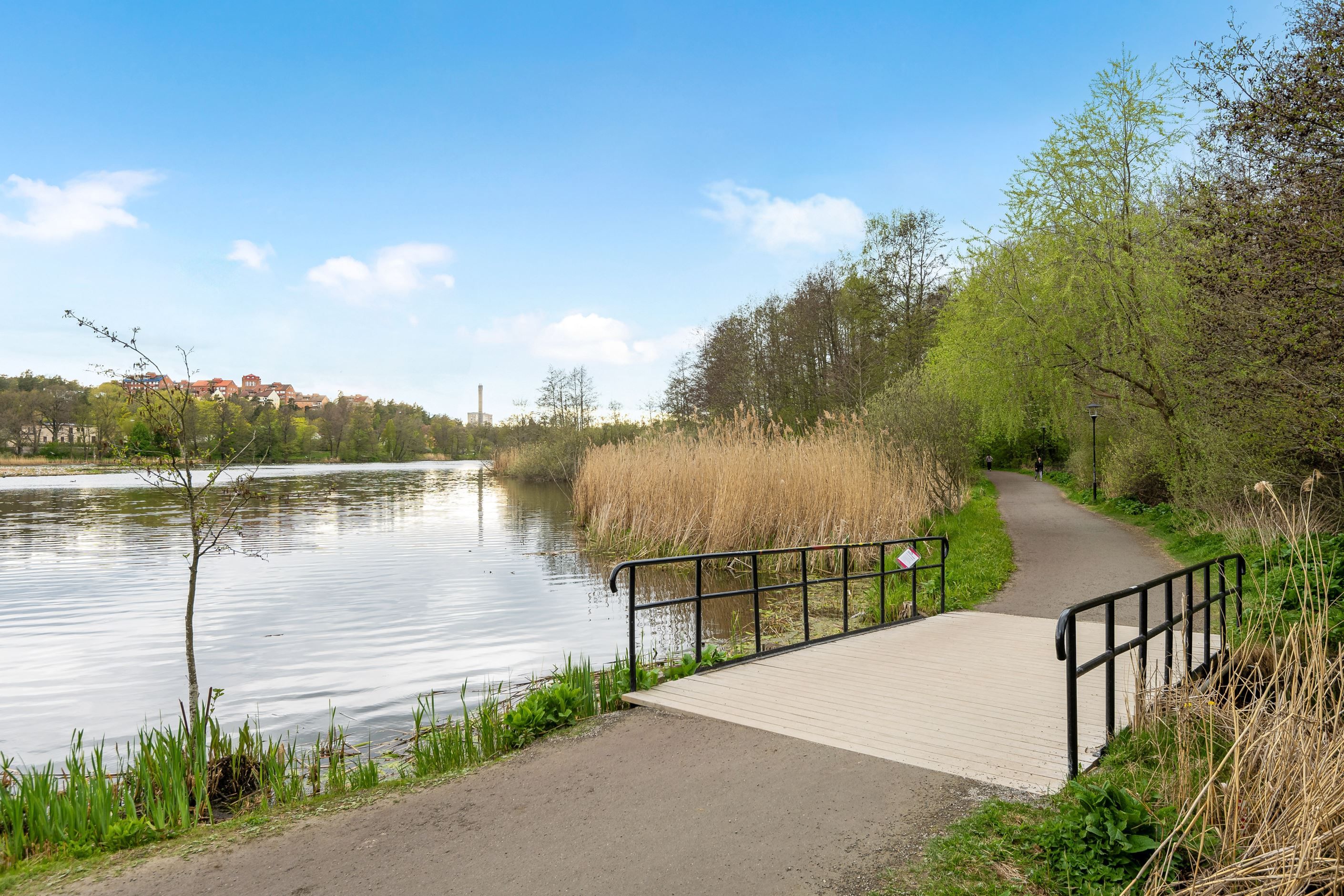 Populära Råstasjön med fina löpvägar