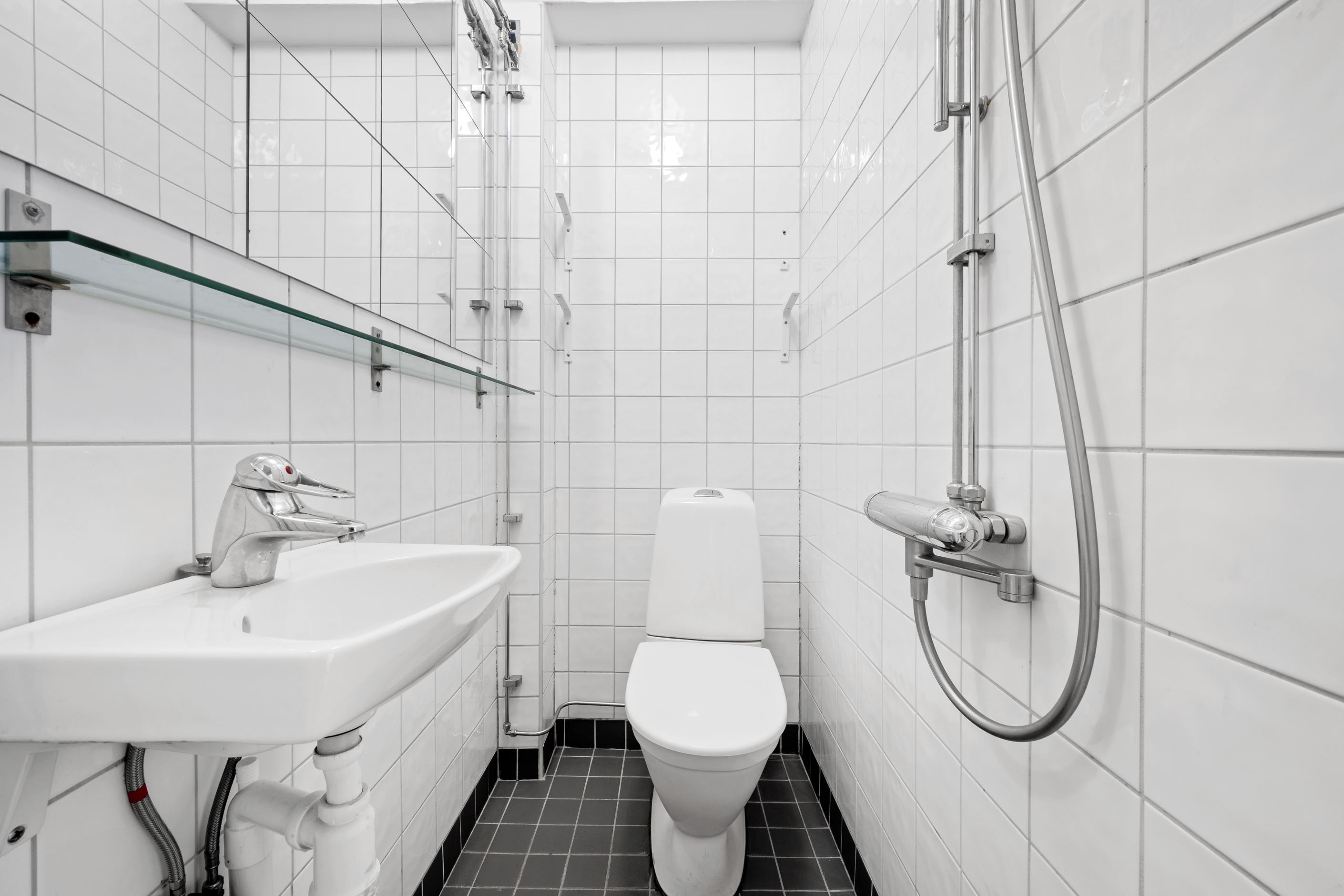 Smakfullt och stambytt badrum