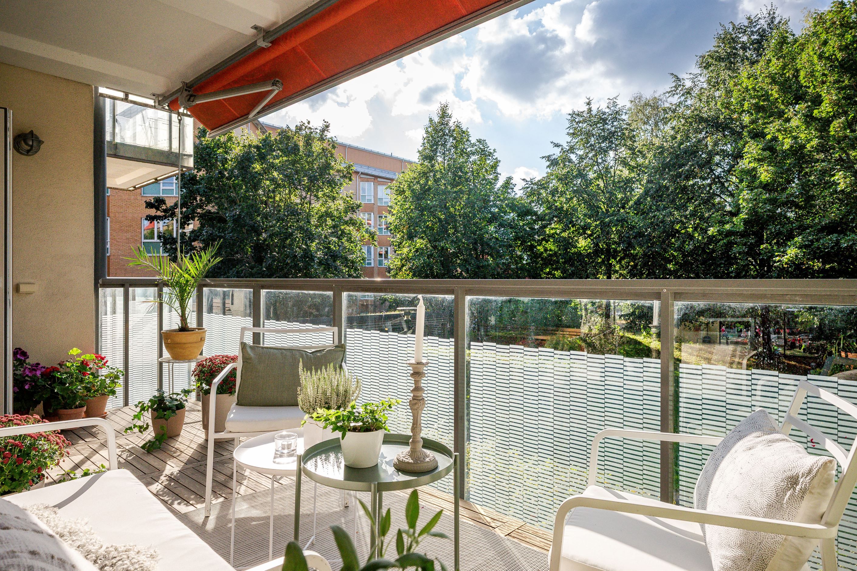 Unik, terrassliknande balkong