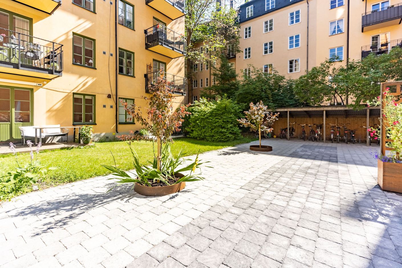 Föreningens välskötta innergård