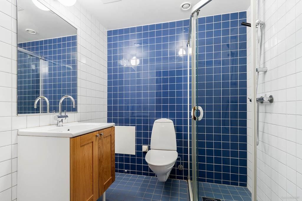 Gästlägenhetens badrum