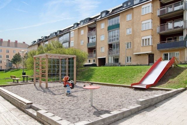 En av föreningens många lekplatser