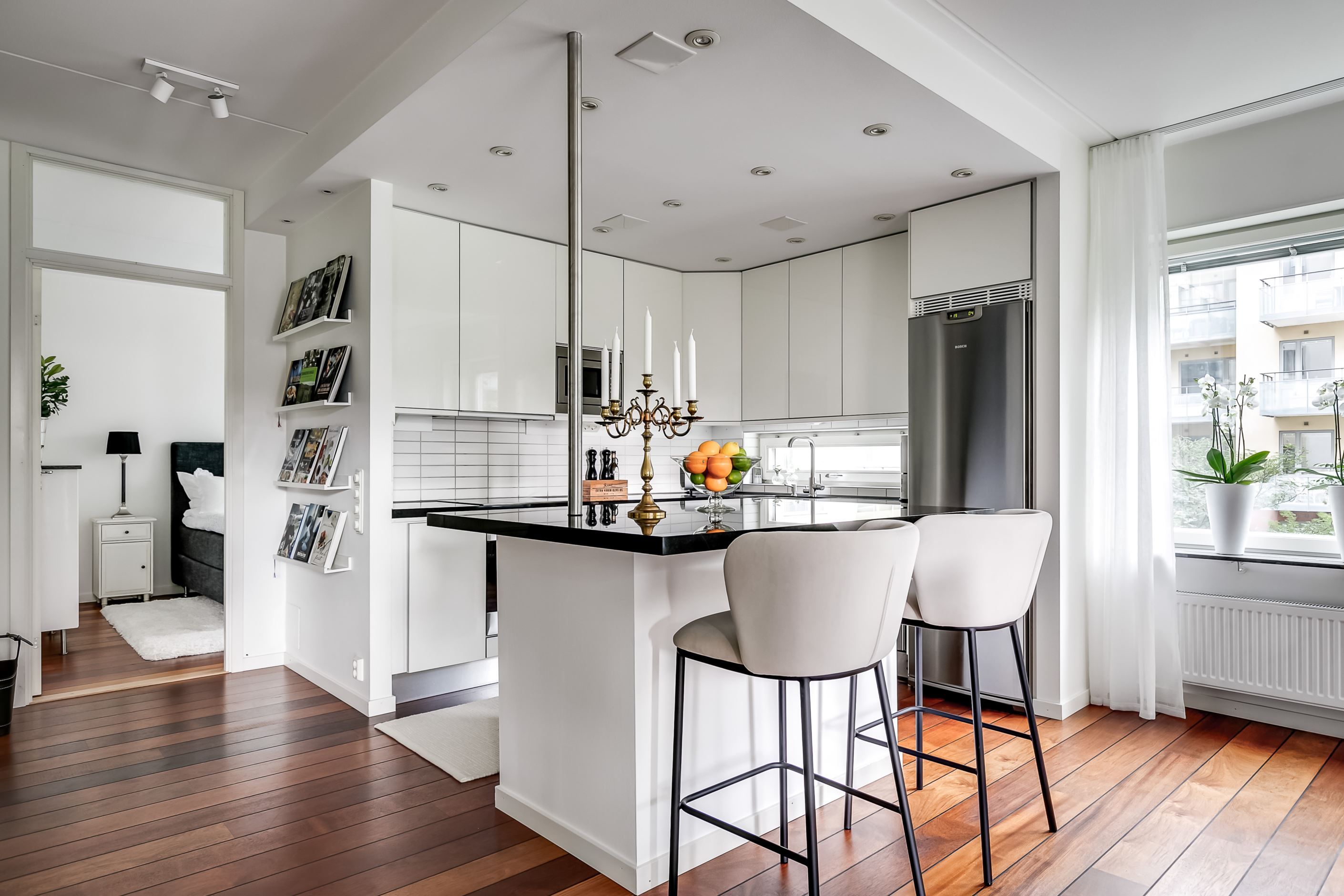 Vy mot hall och sovrum