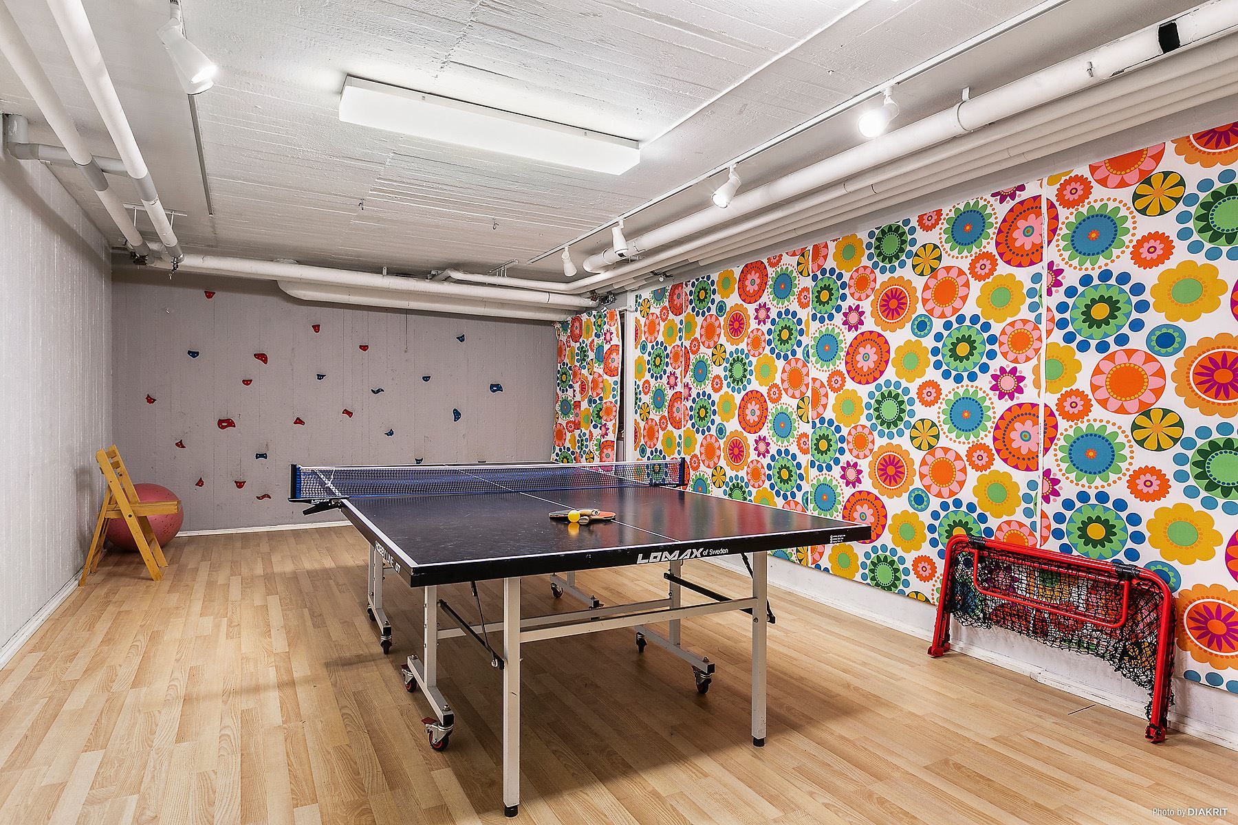 Trevlig hobbyrum för såväl unga som gamla.