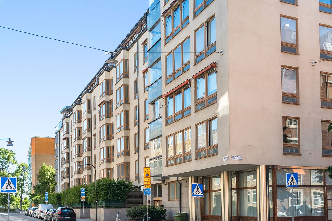 Välskött, stilren fastighet från 2001