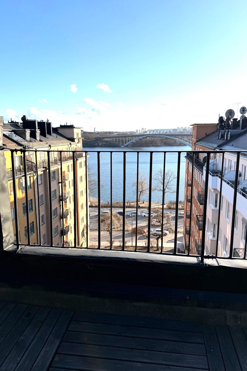 Säljarens bild på utsikten från föreningens takterrass