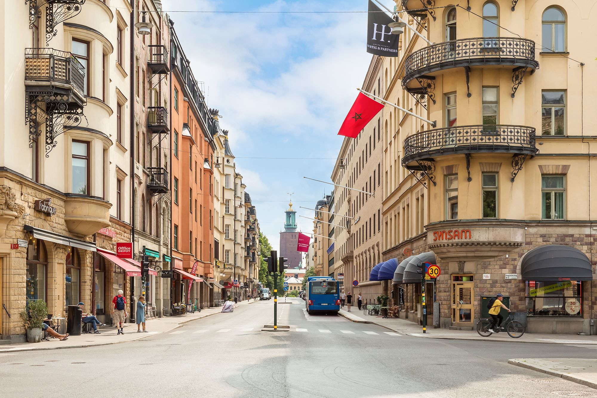 Hantverkargatan med Stadshuset i sikte