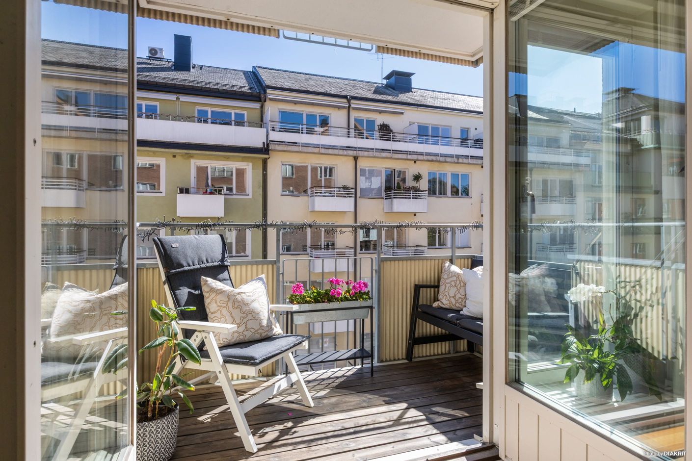 Högt belägen 3:a med härlig balkong