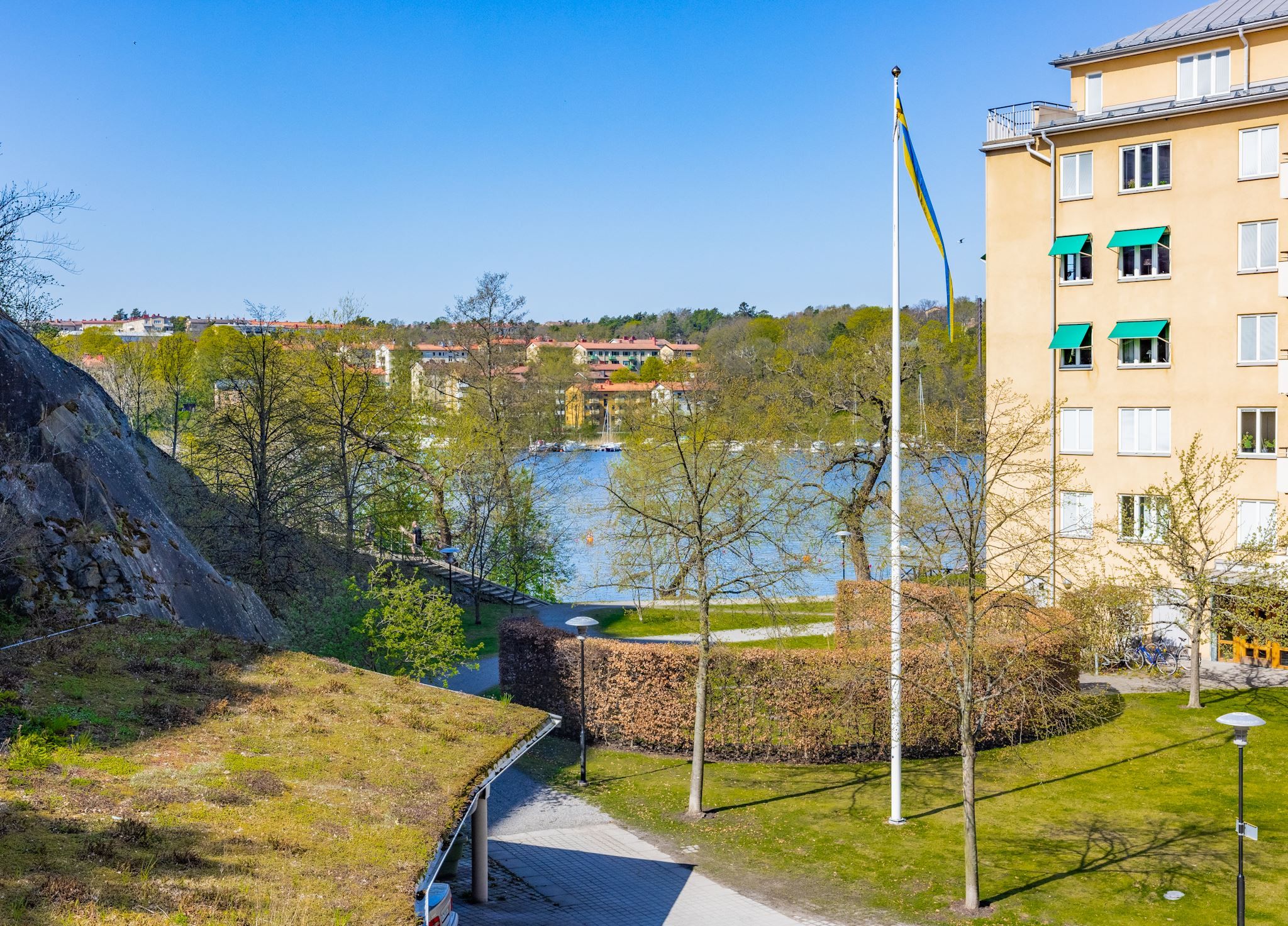 Utsikt från balkongen under våren