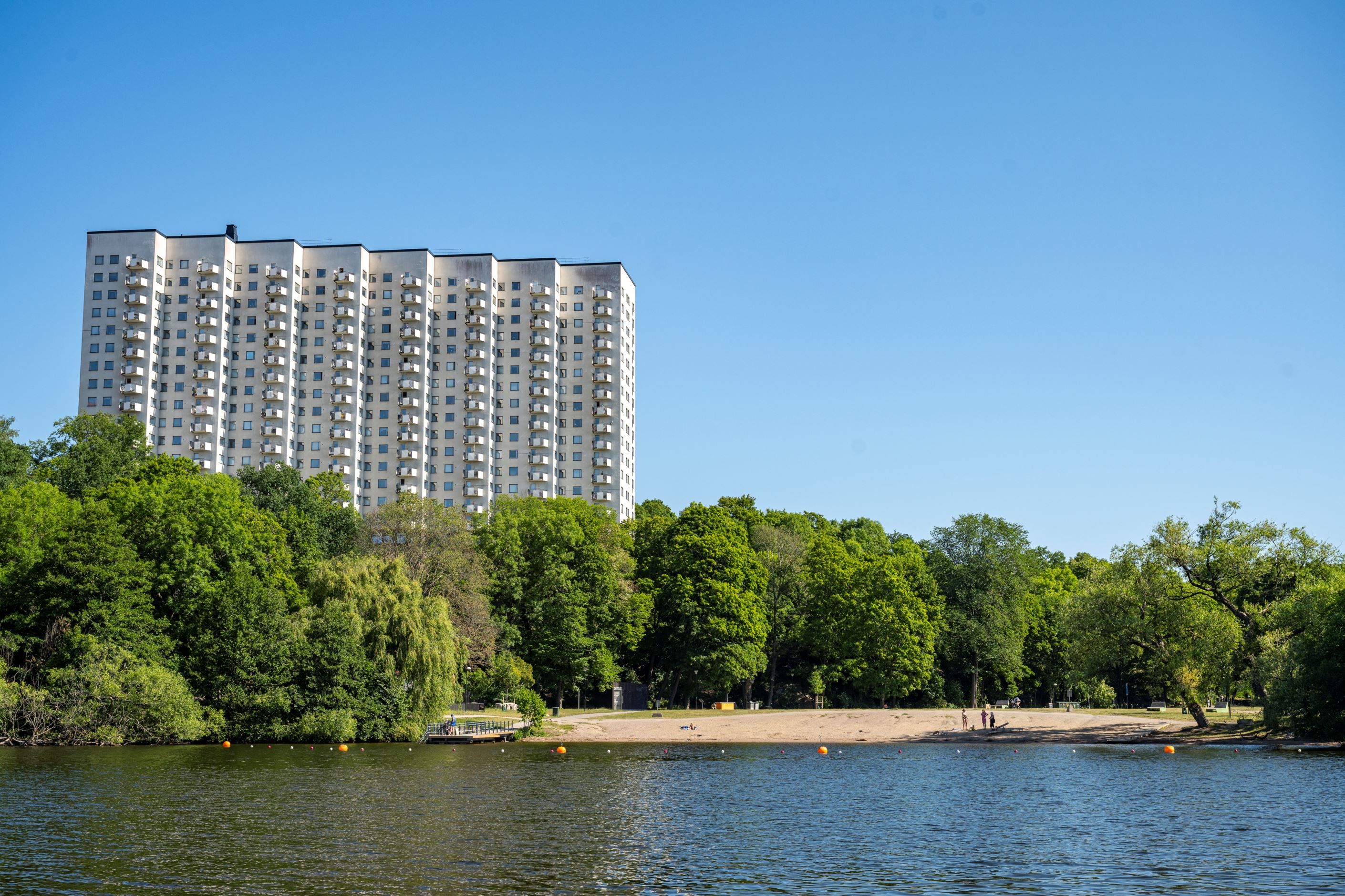 Huset sett ifrån vattnet