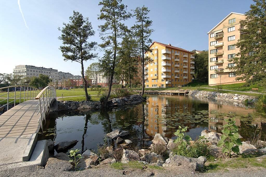 Lågupplöst Lilla Essingen - Luxparken