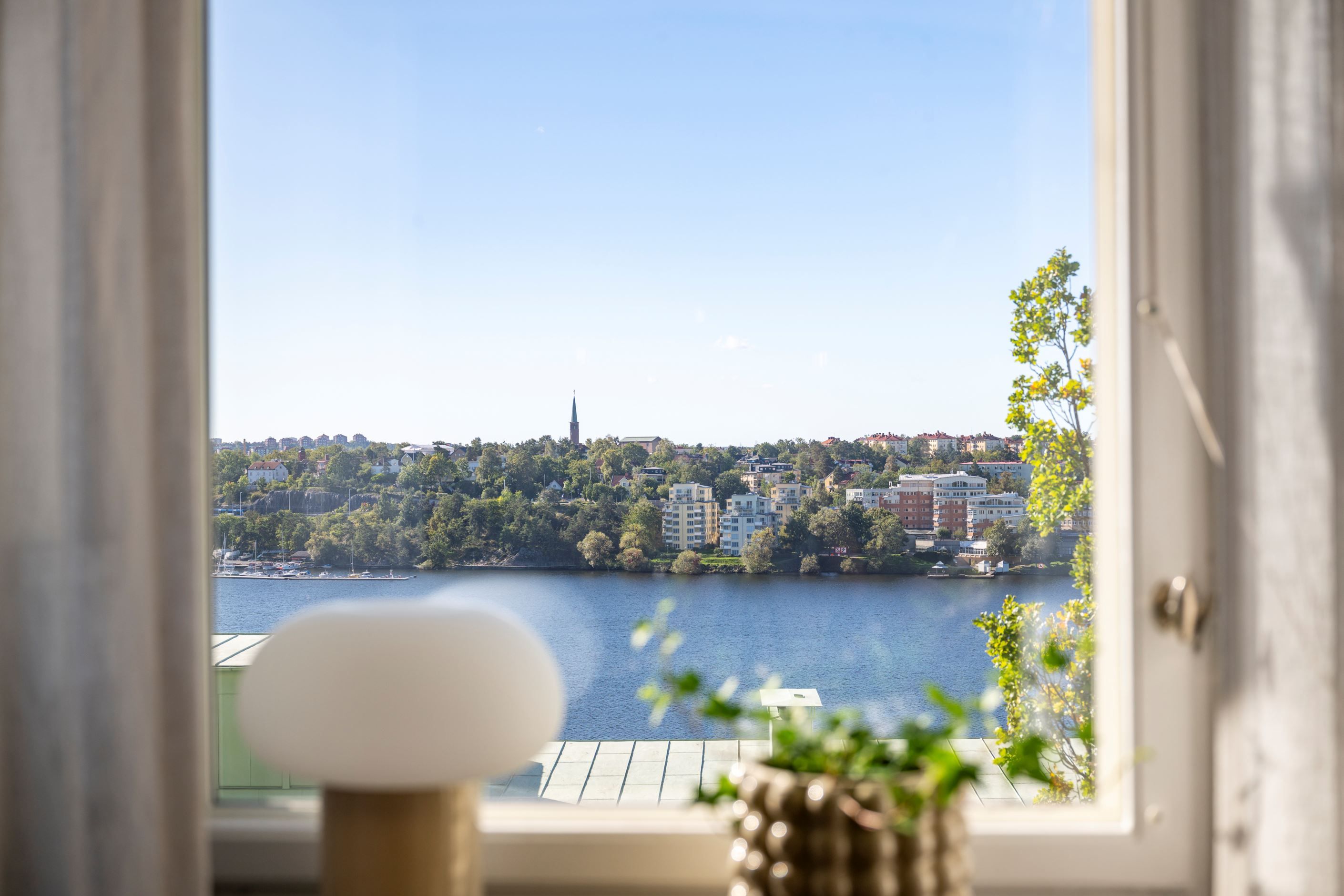 Utsikt från sovrumsdelen